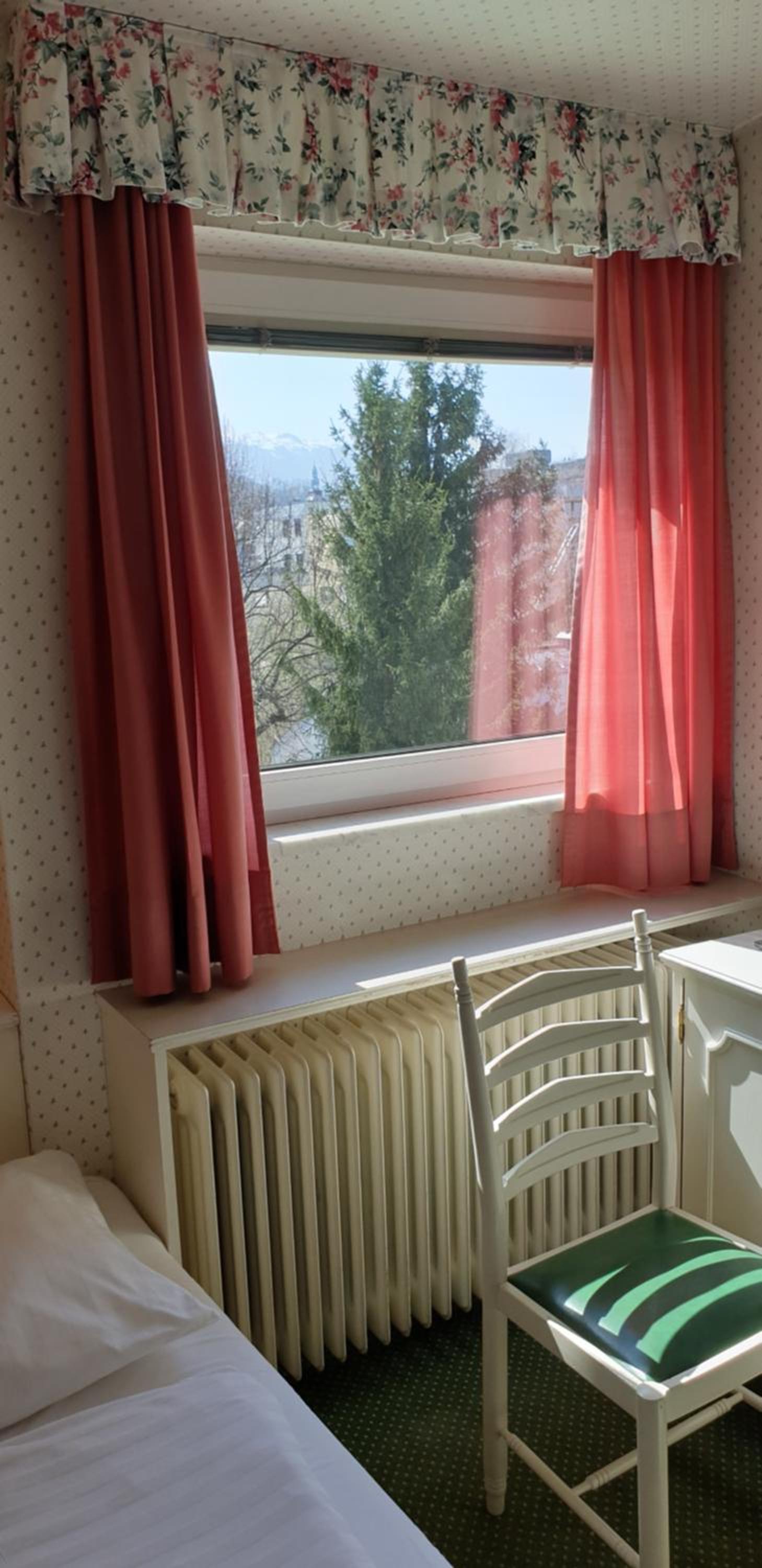 Twin Room - Photo 5