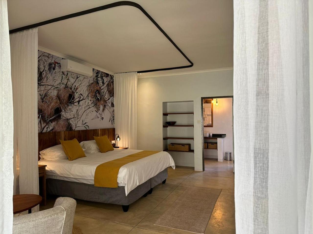 Deluxe Double or Twin Room photo 2