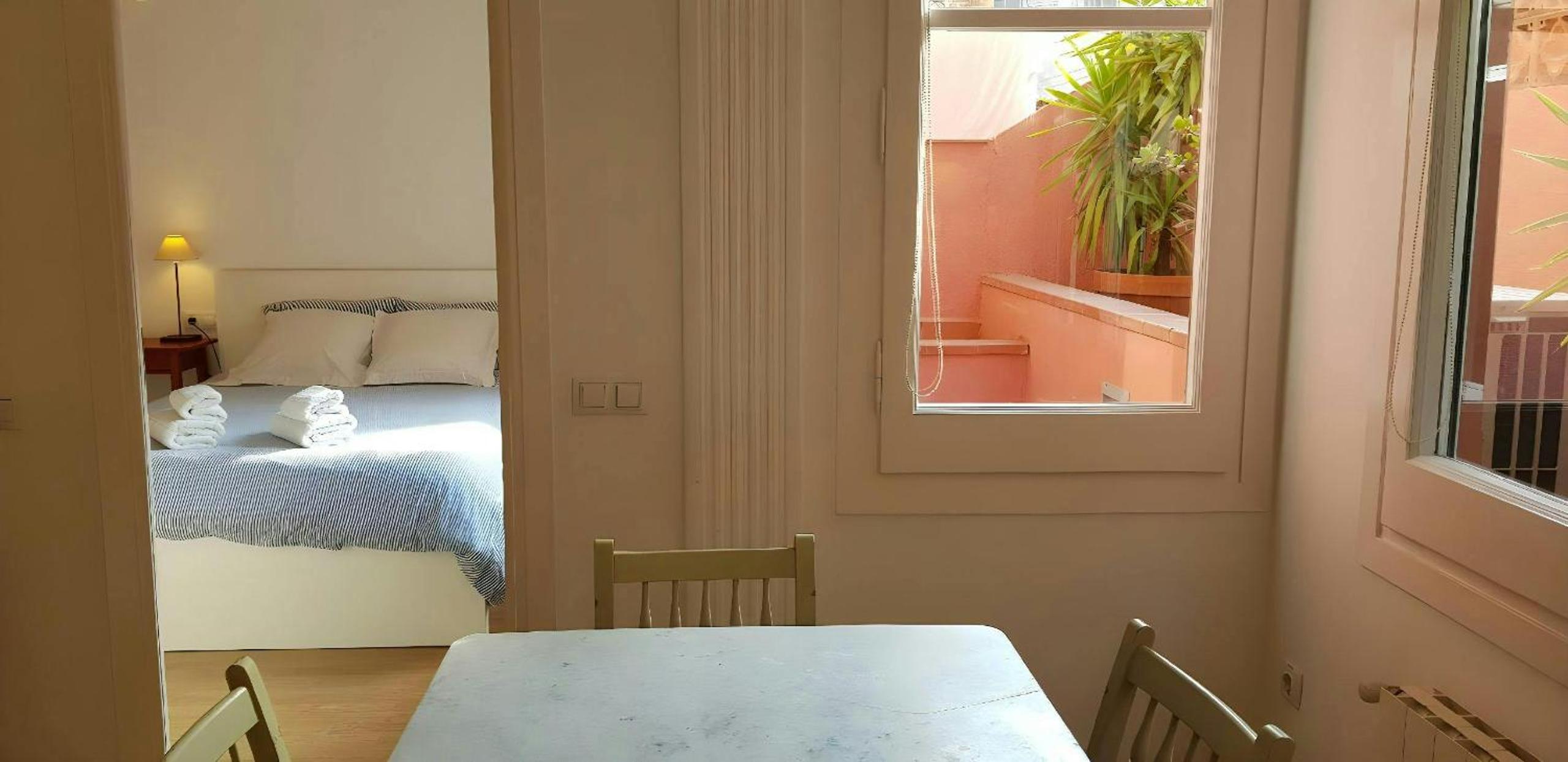 Apartment photo 2