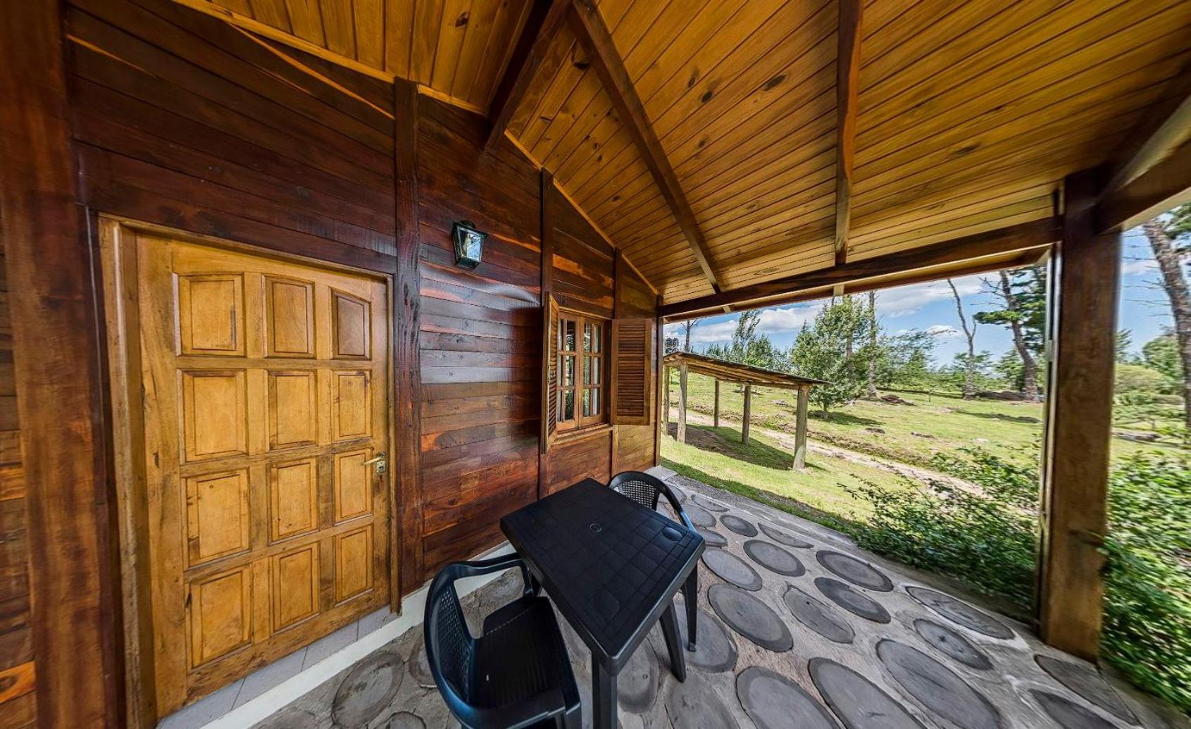 Bungalow with Garden View photo 2