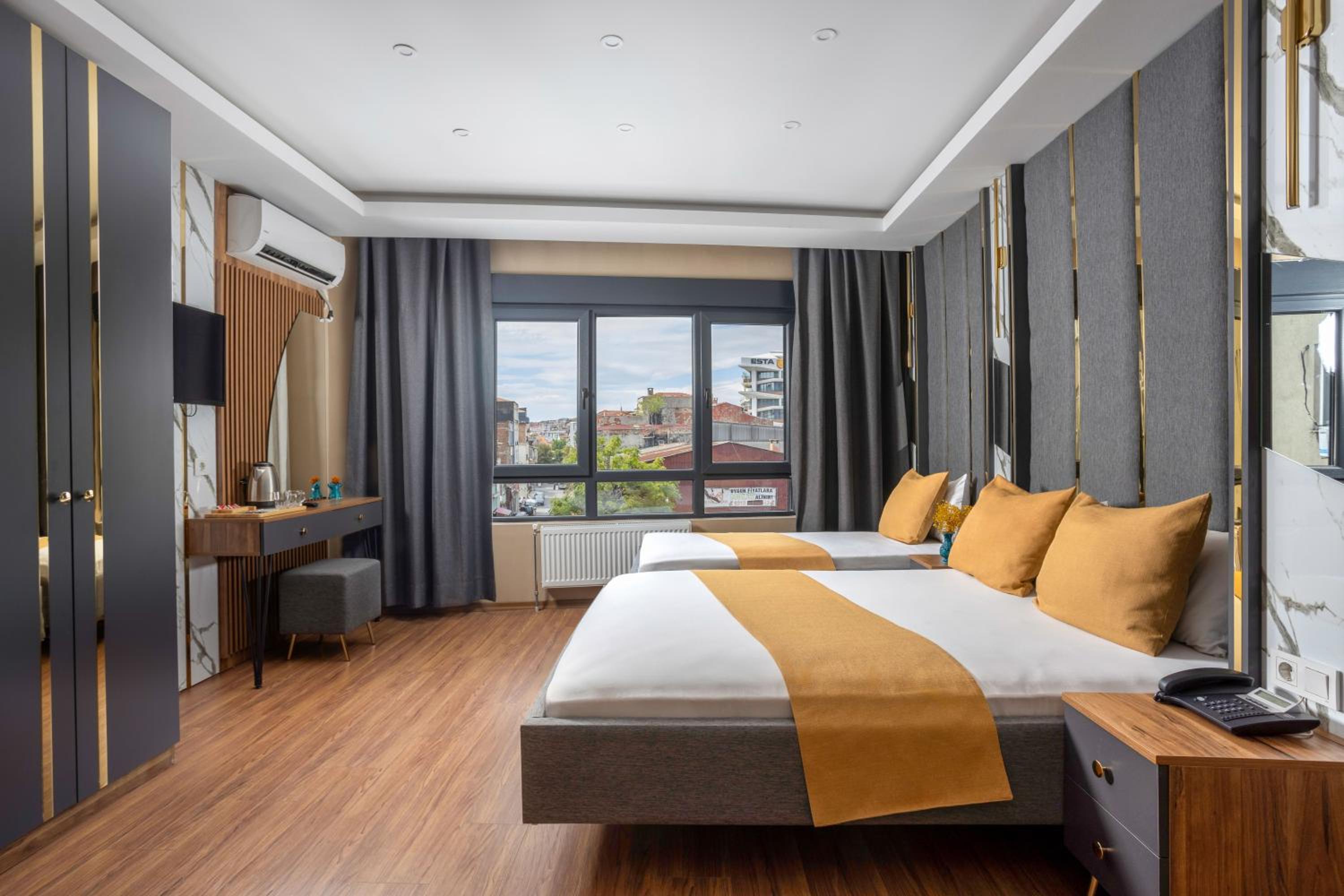 Triple Room with City View photo 1