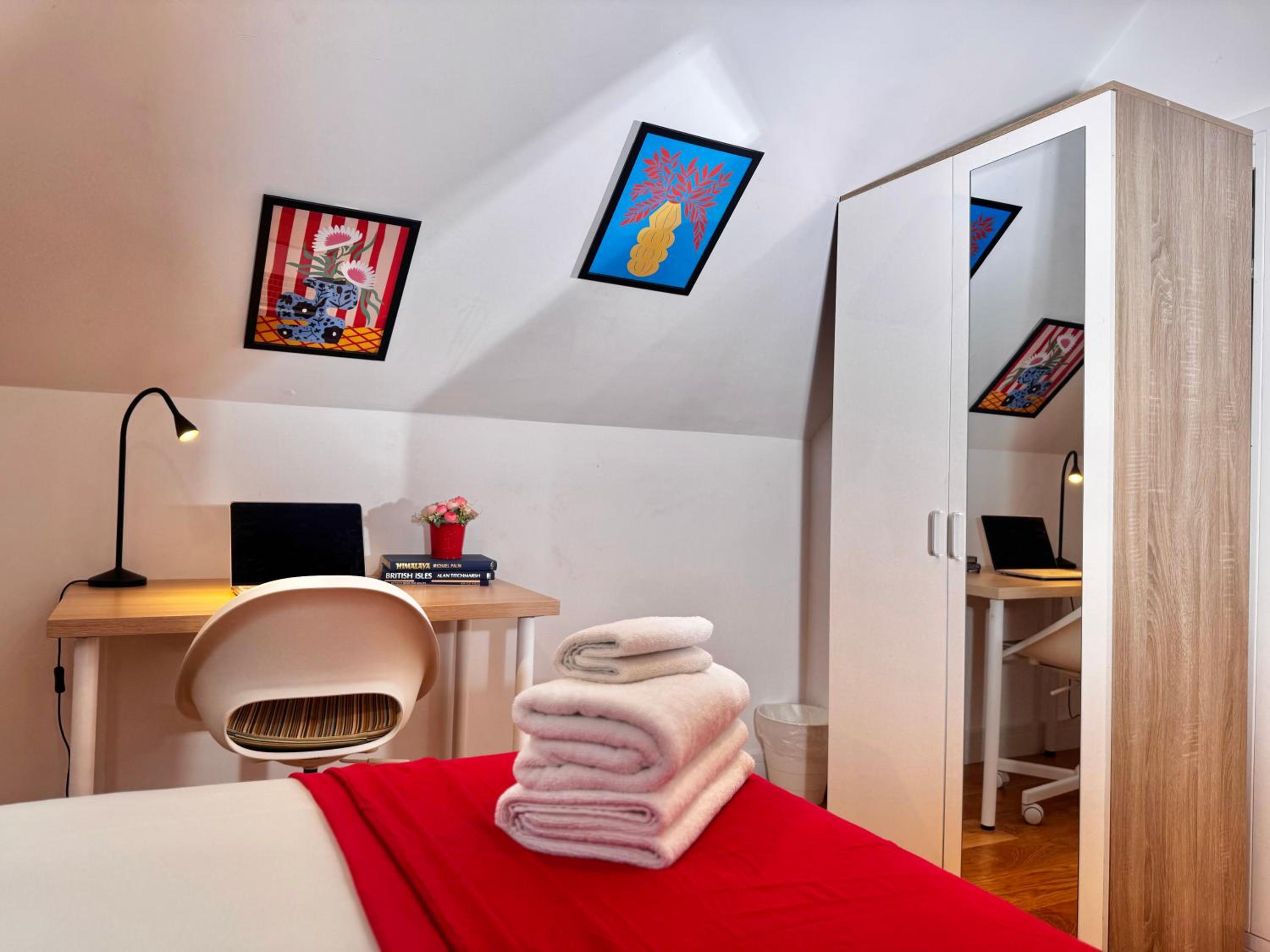 Double Room with Private Bathroom photo 3