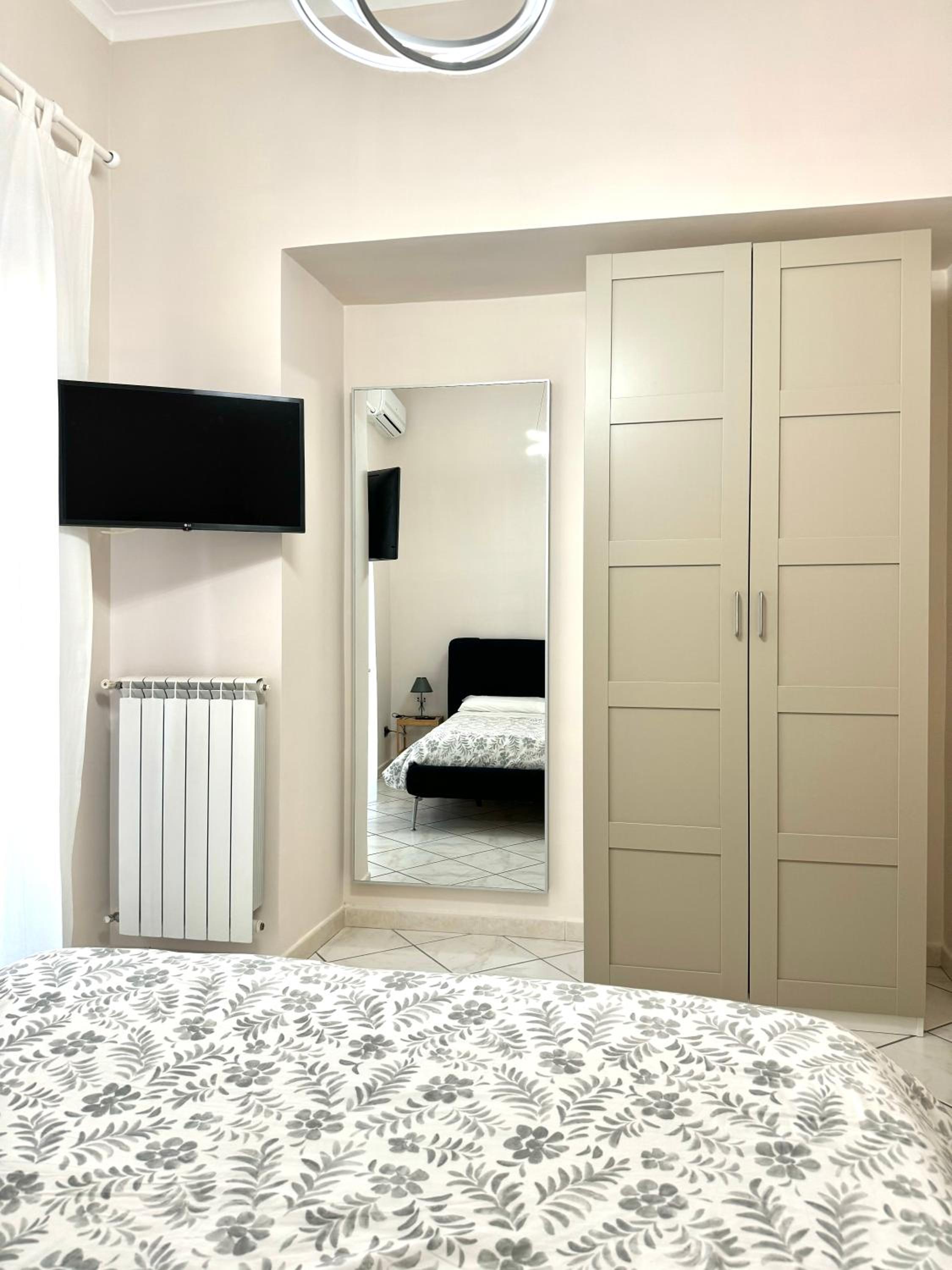King Room With Balcony photo 2