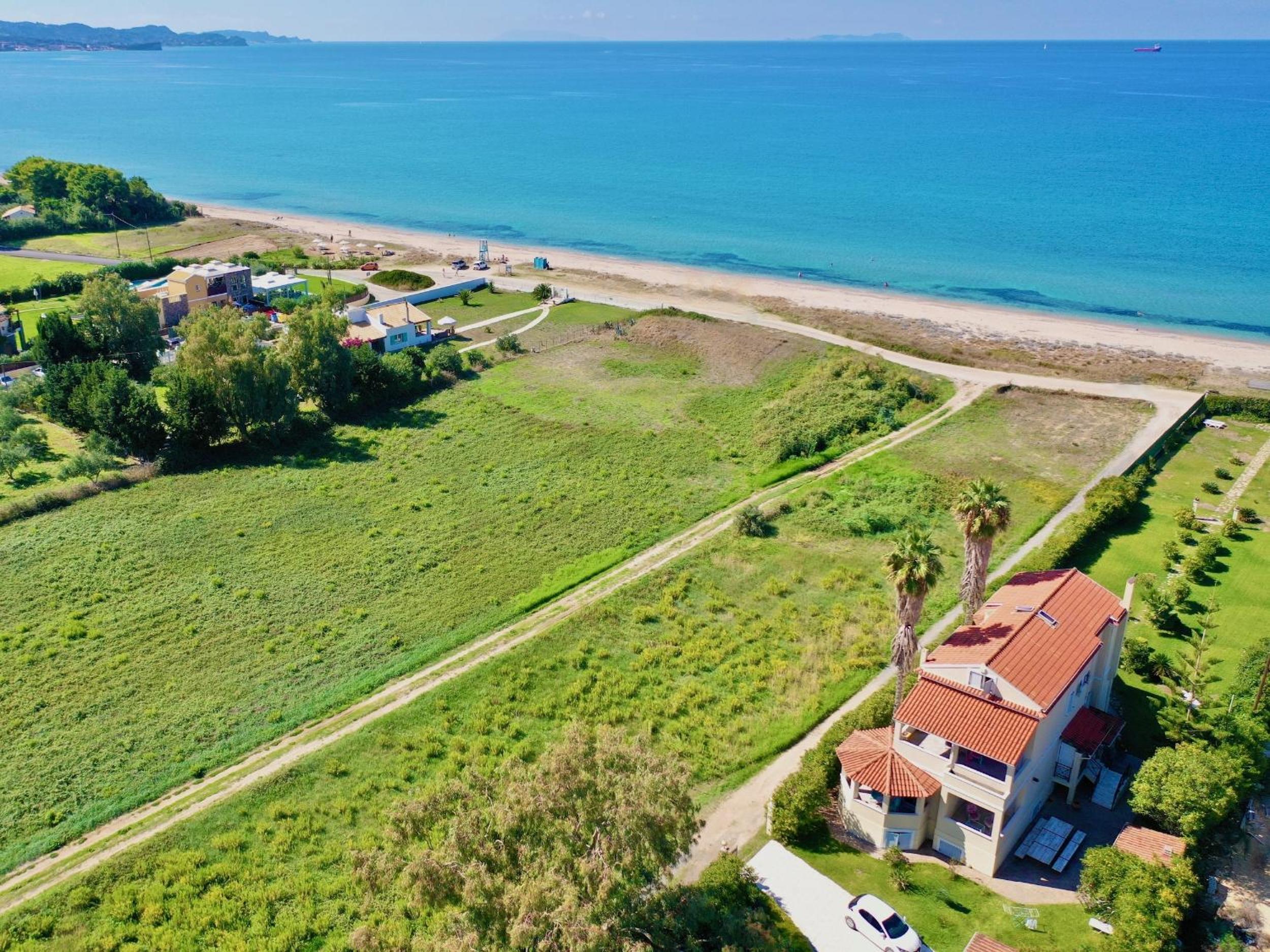 Villa - Beach Front photo 3