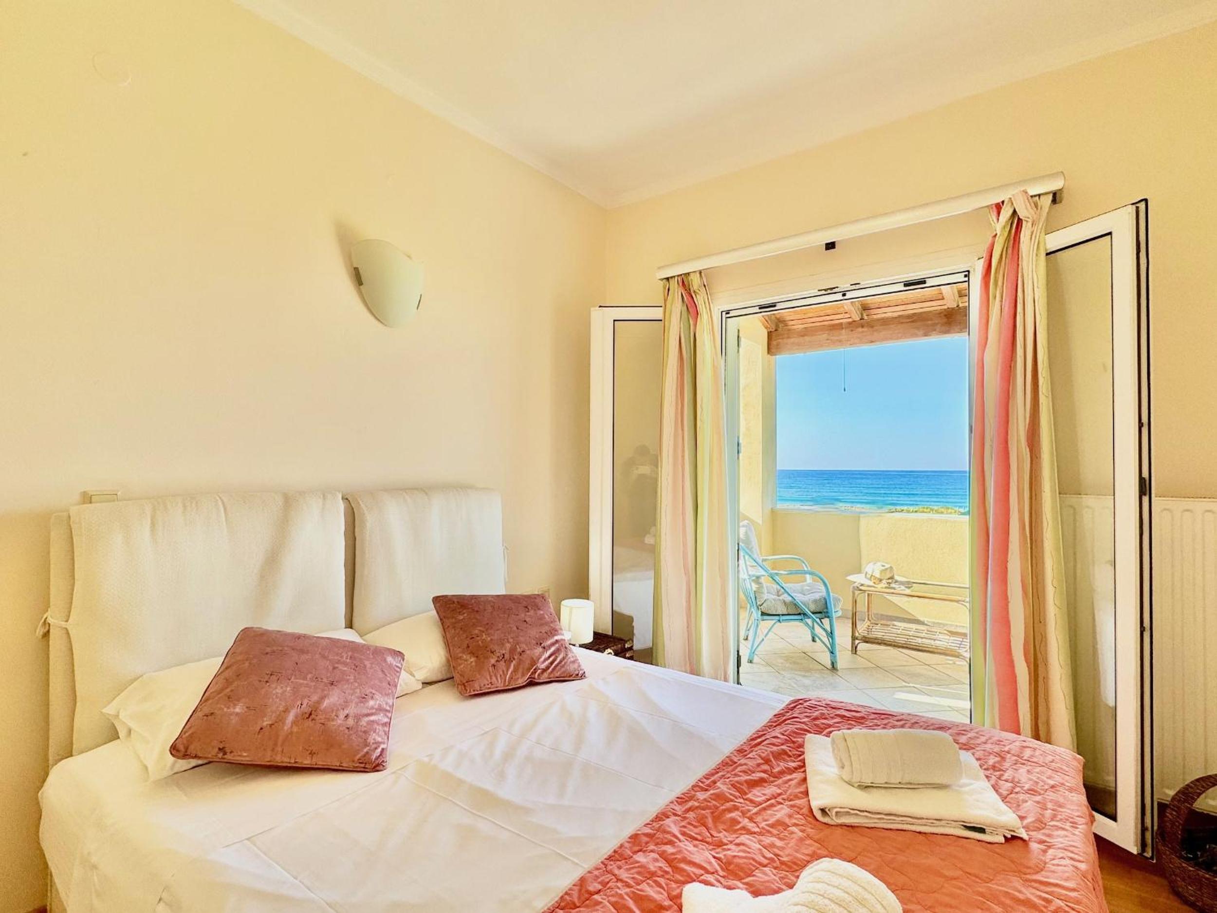 Villa - Beach Front photo 1
