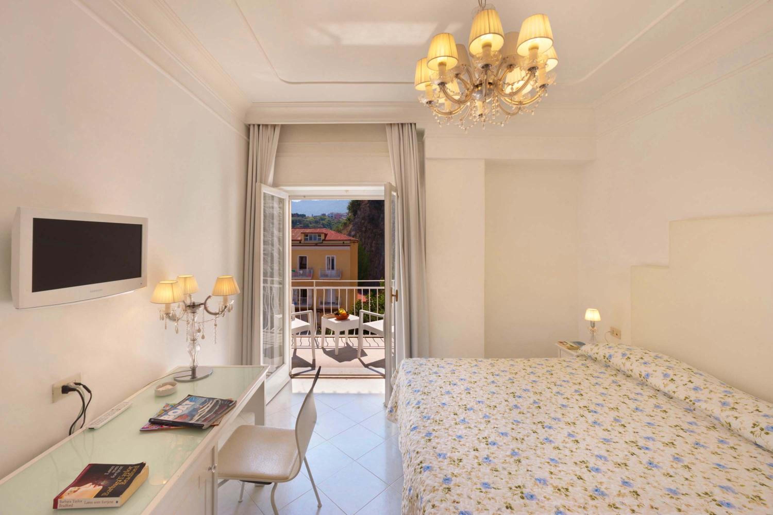 Deluxe Double or Twin Room with Balcony