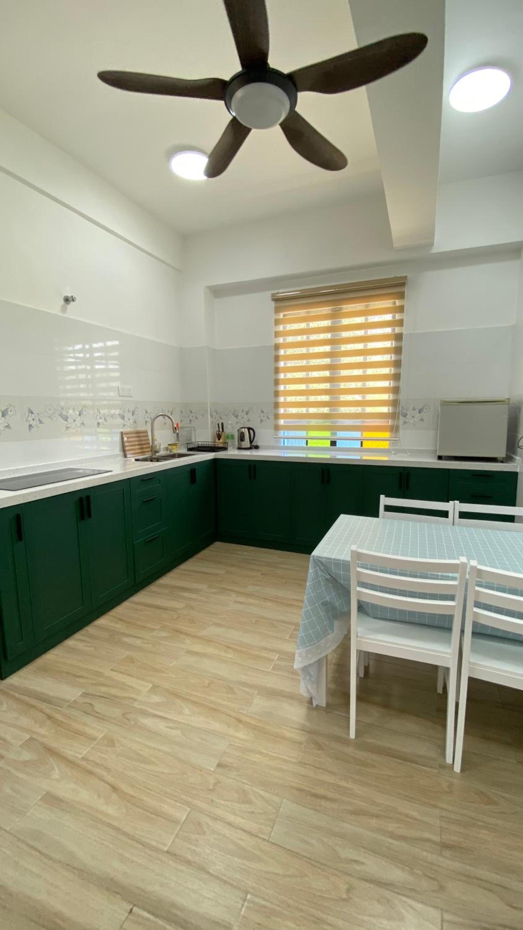 Three-Bedroom House photo 3