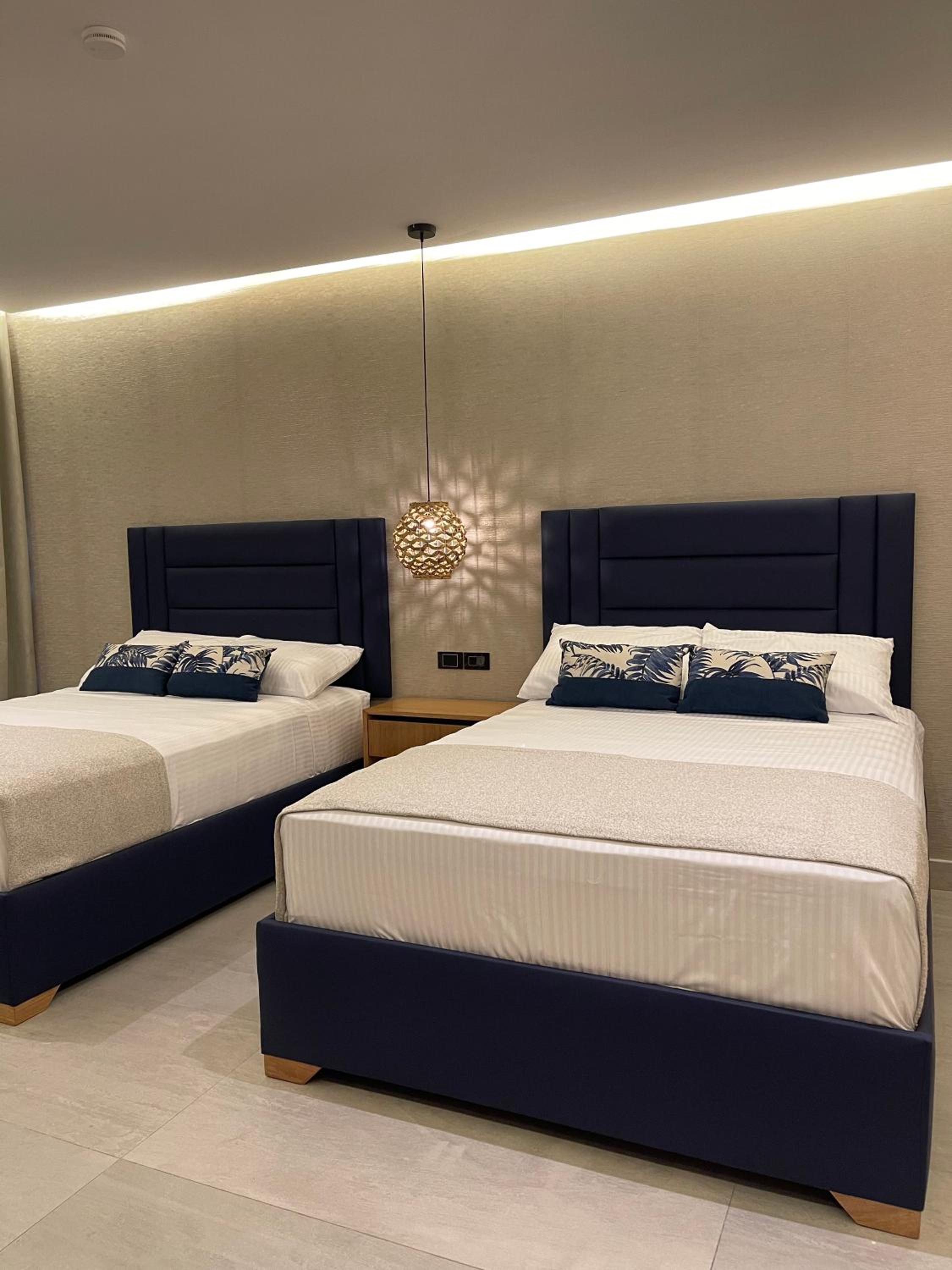 Deluxe Double Room with Two Double Beds photo 1