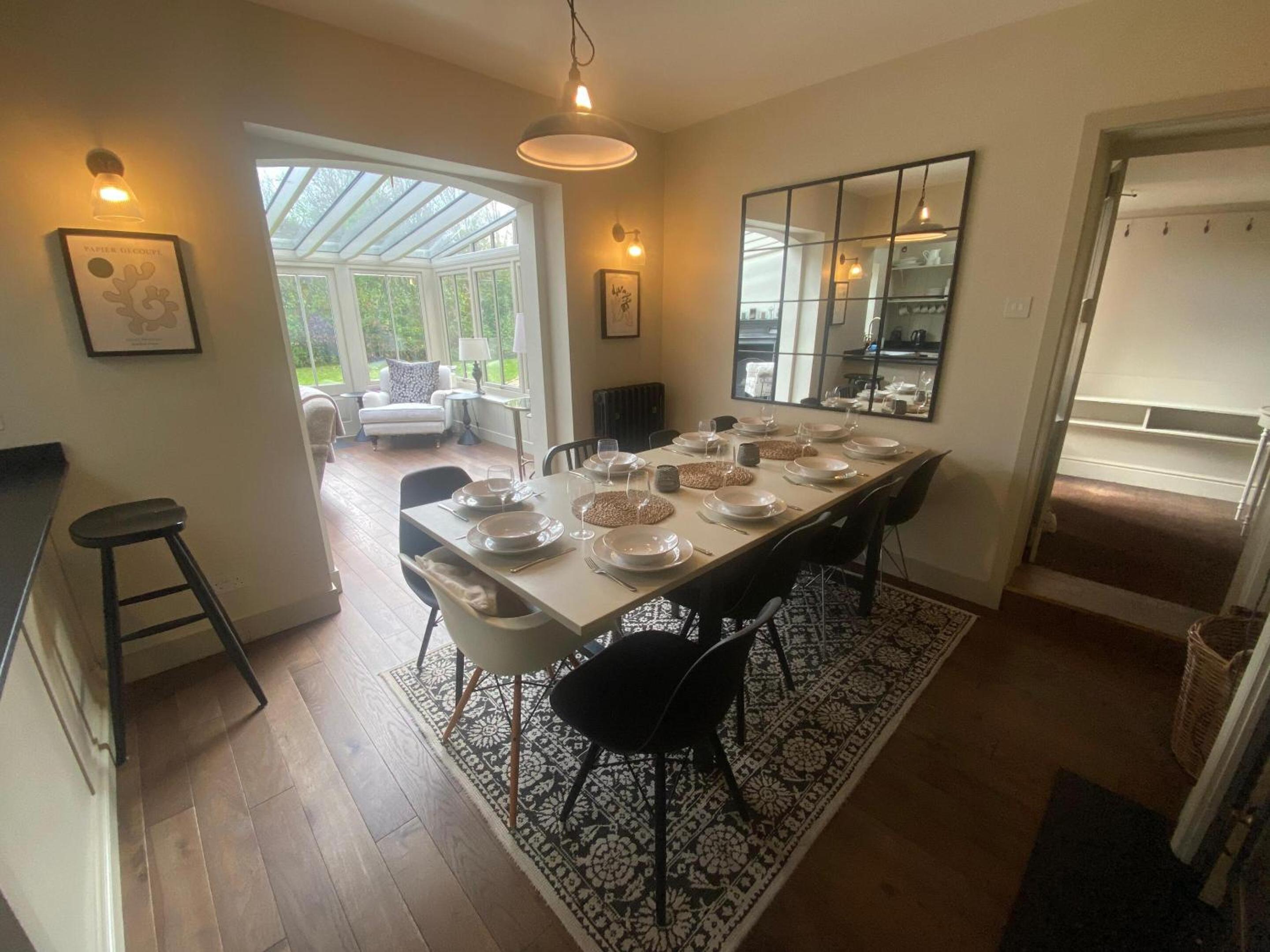 Four-Bedroom House photo 2
