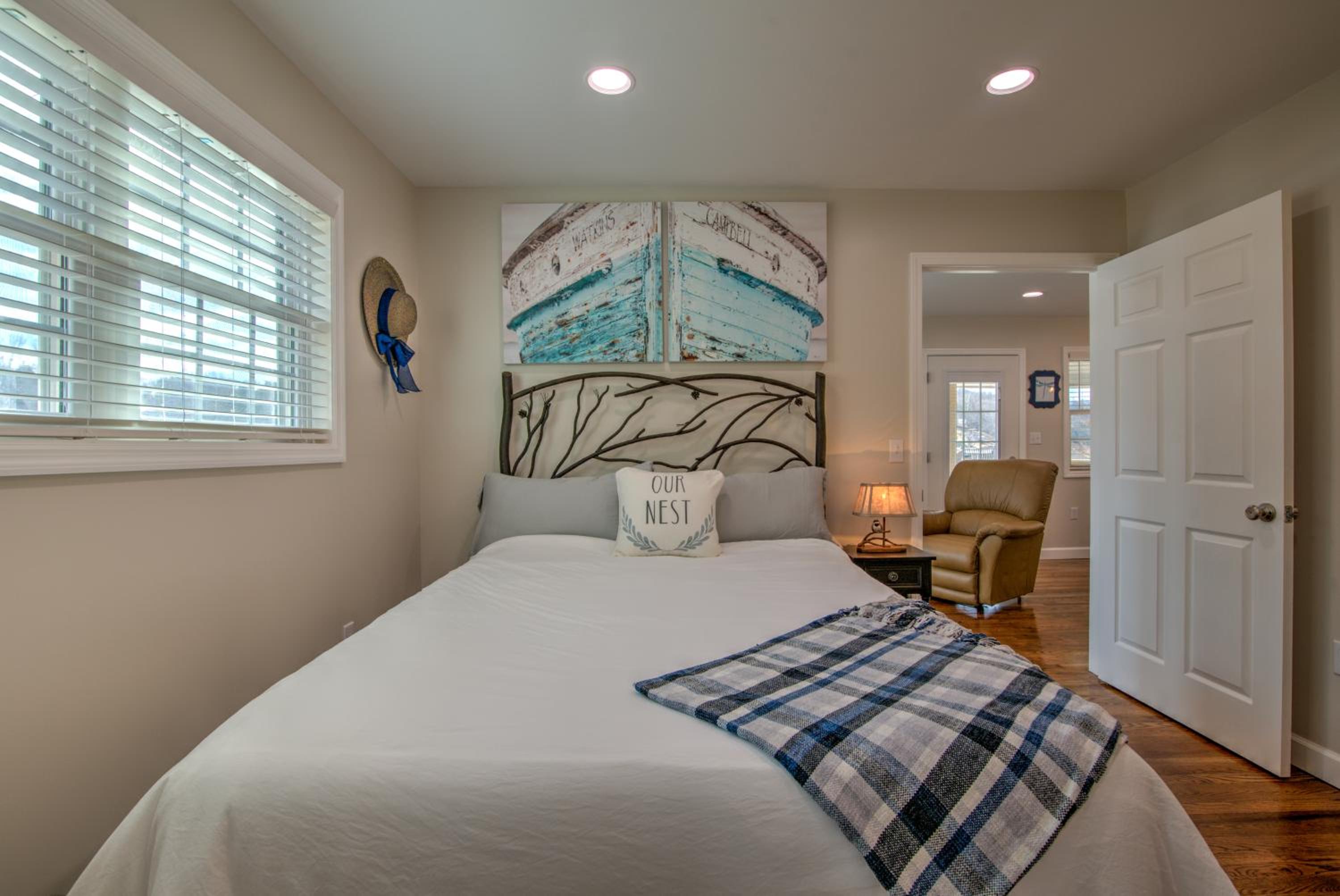 One-Bedroom House photo 1