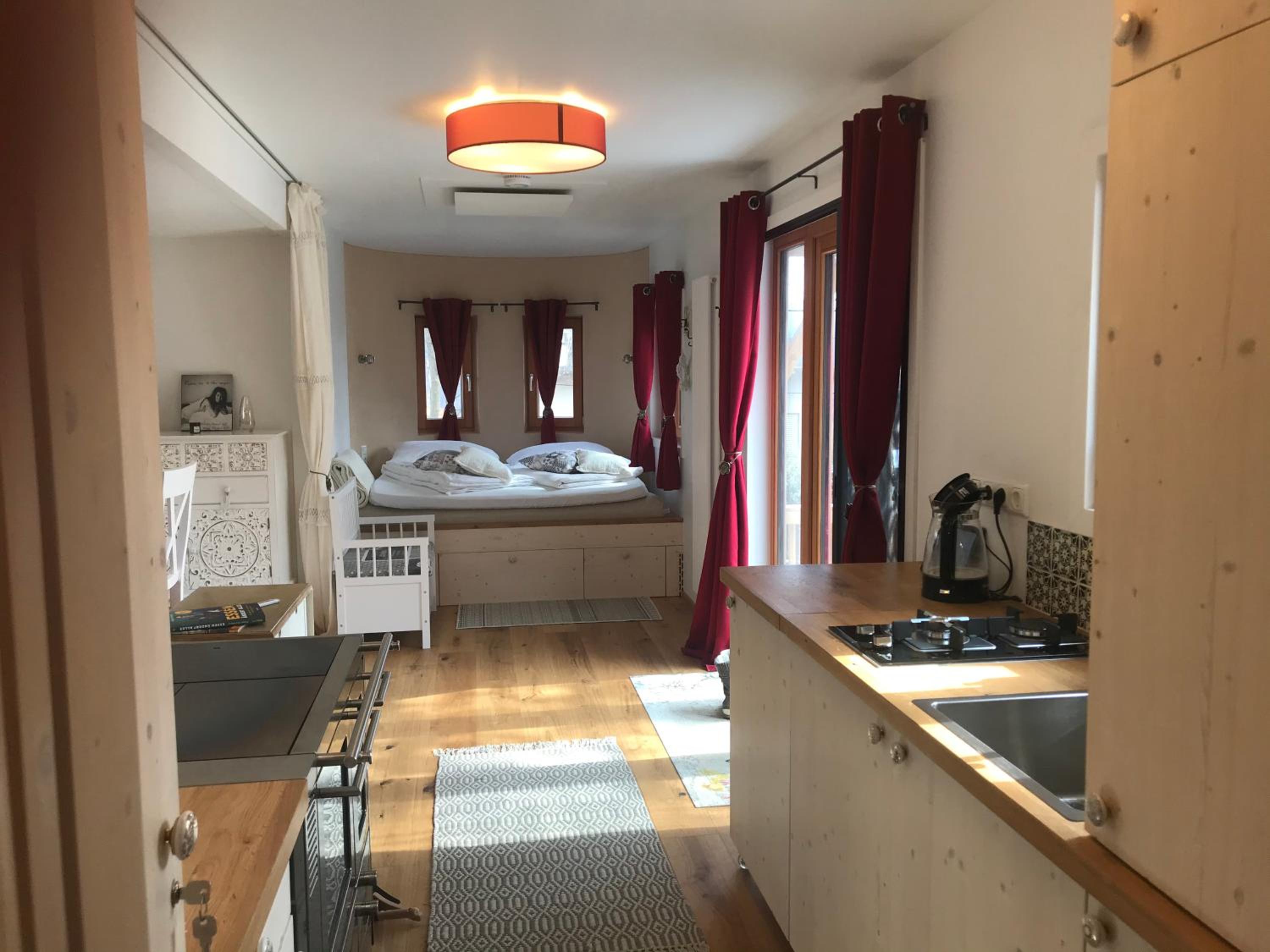 One-Bedroom House photo 1