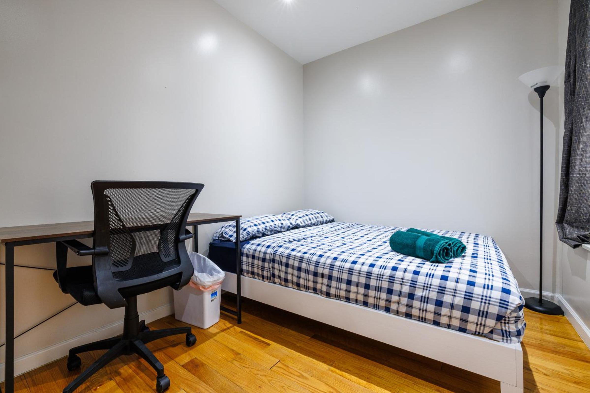 Four-Bedroom Apartment photo 1