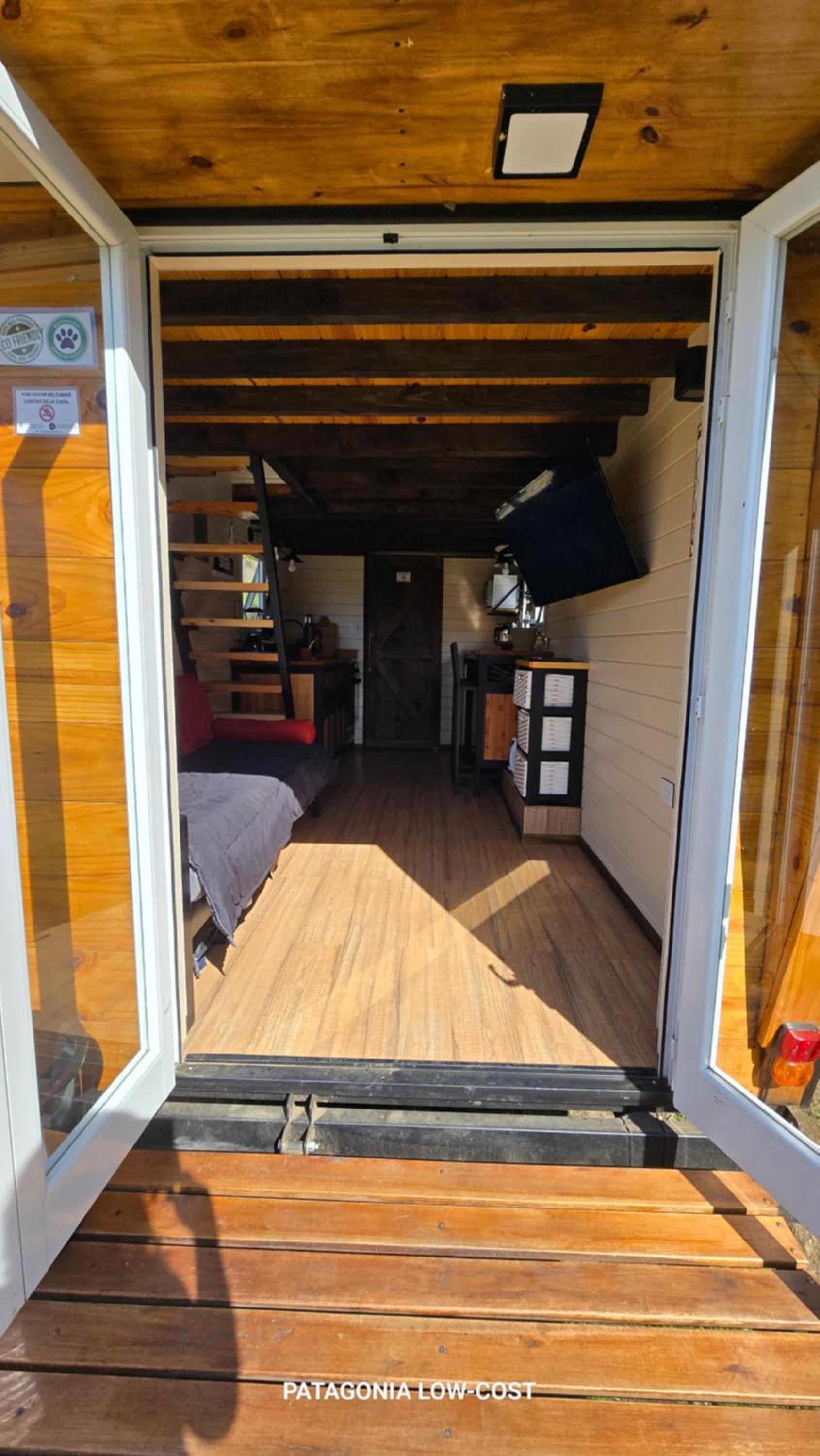 One-Bedroom House photo 1