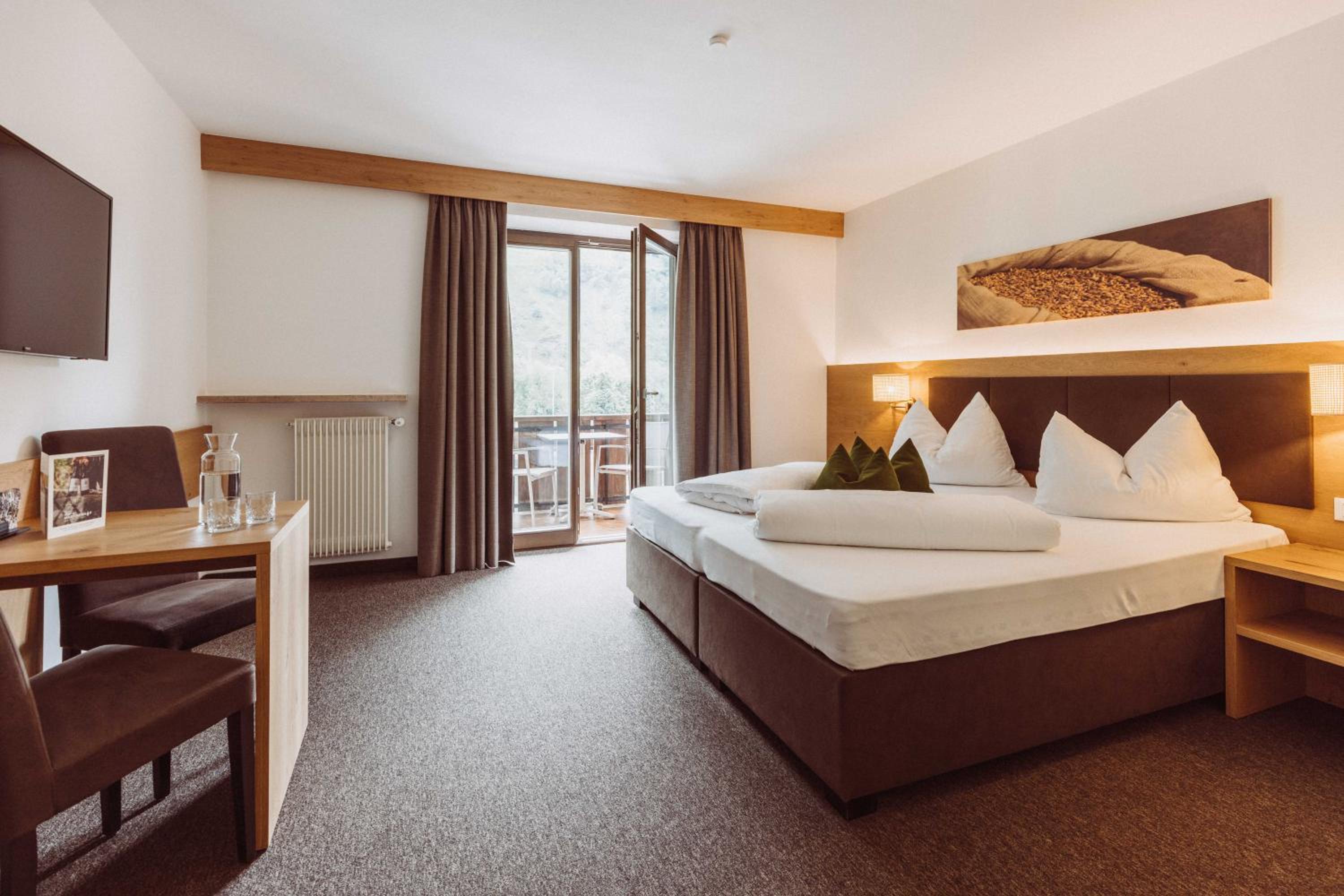 Comfort Double Room with Balcony - Photo 1