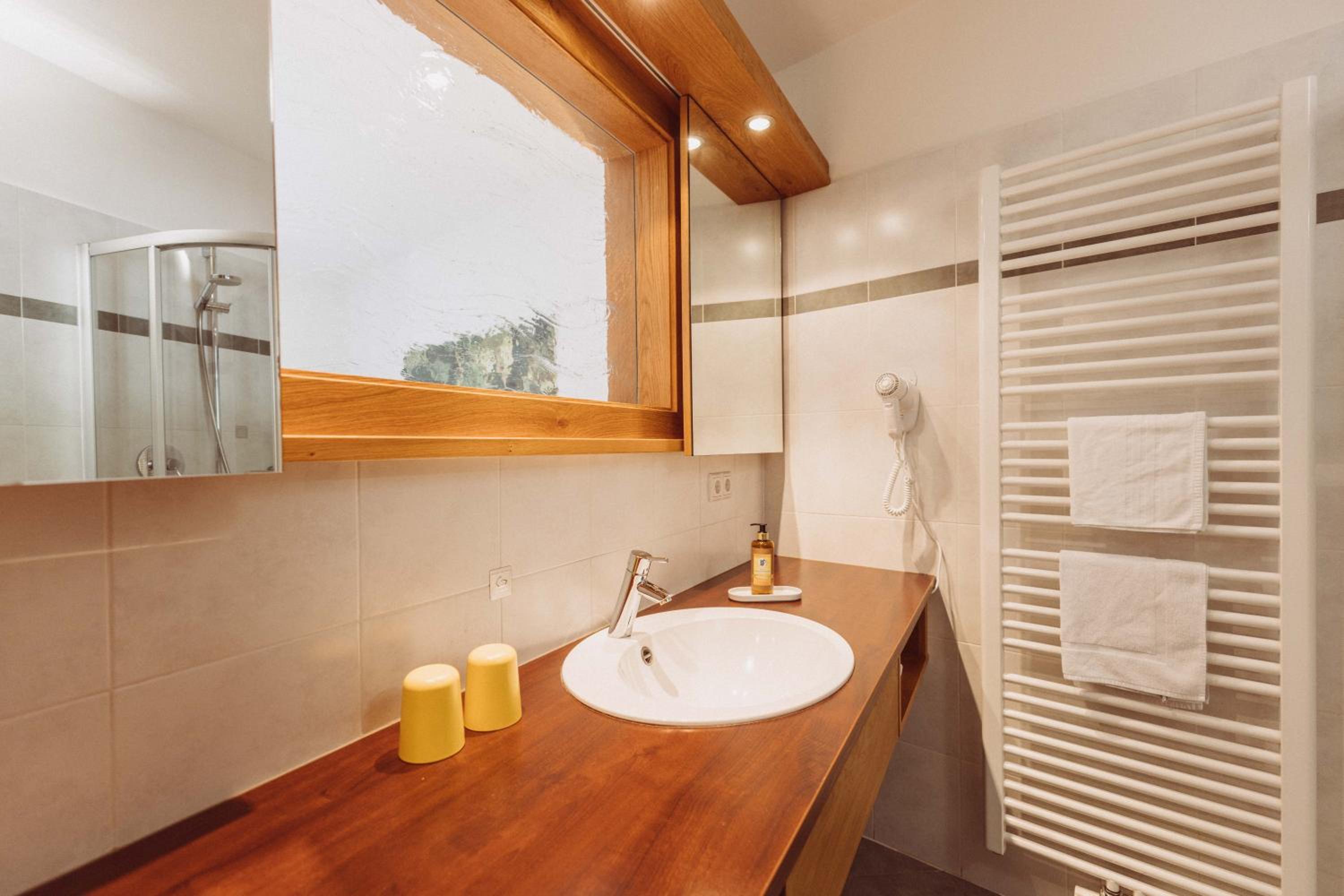 Comfort Double Room with Balcony - Photo 4