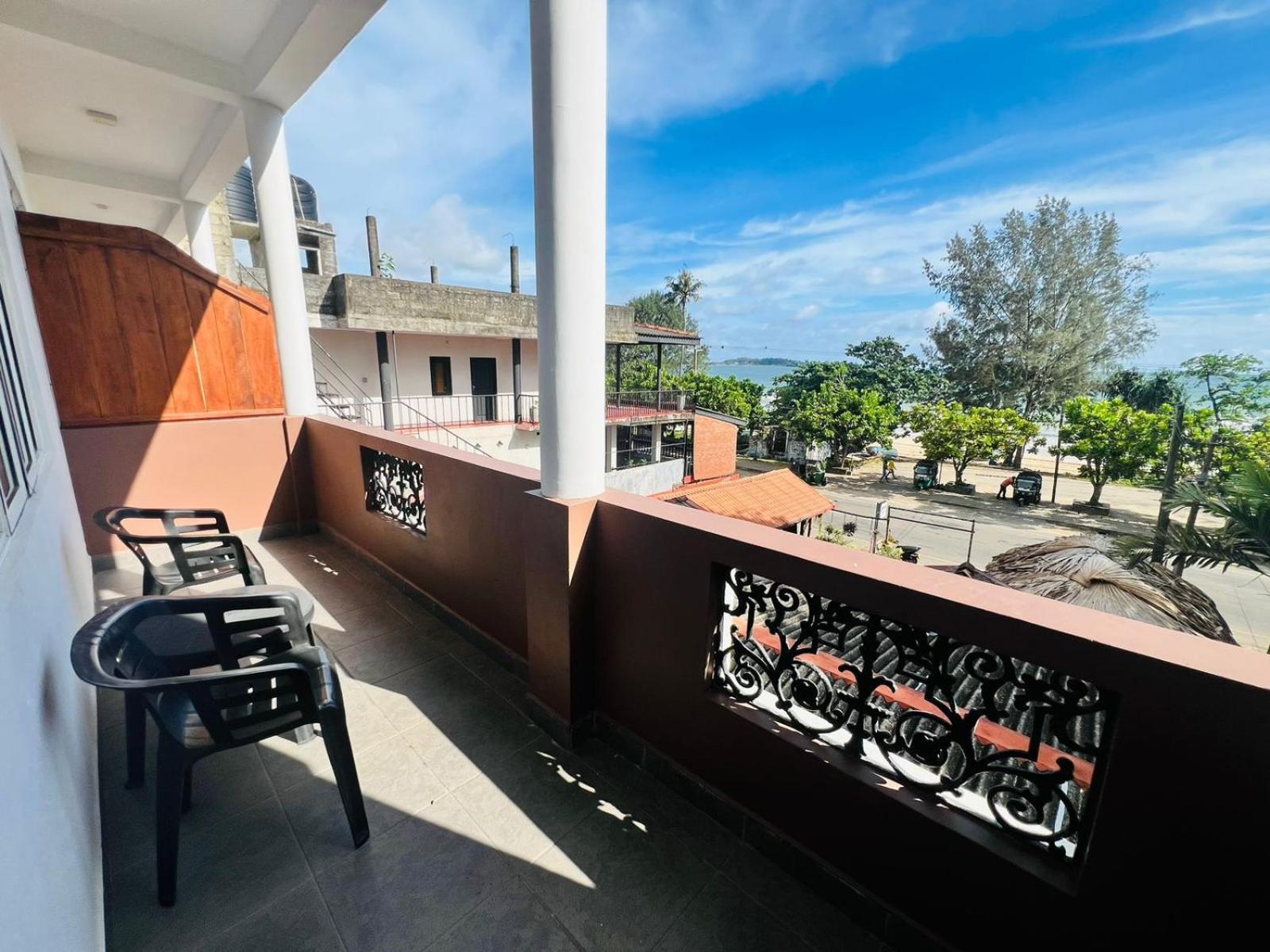 Deluxe Double Room with Sea View photo 3