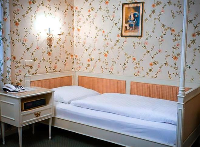 Twin Room - Photo 6