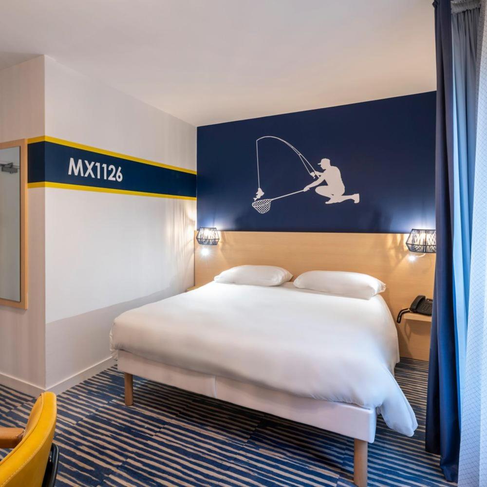 Standard Double Room - Photo 13