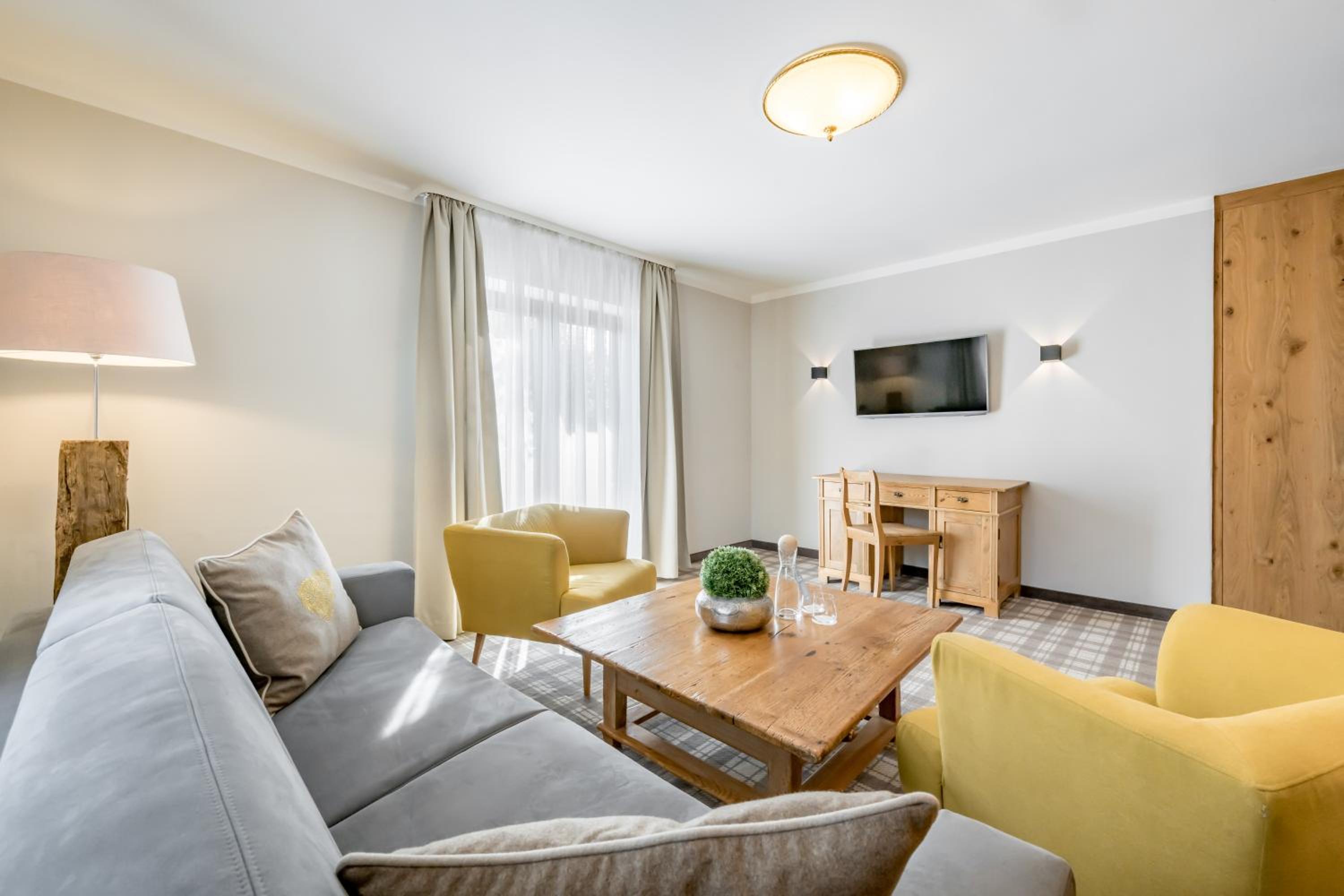 Suite - Photo 7