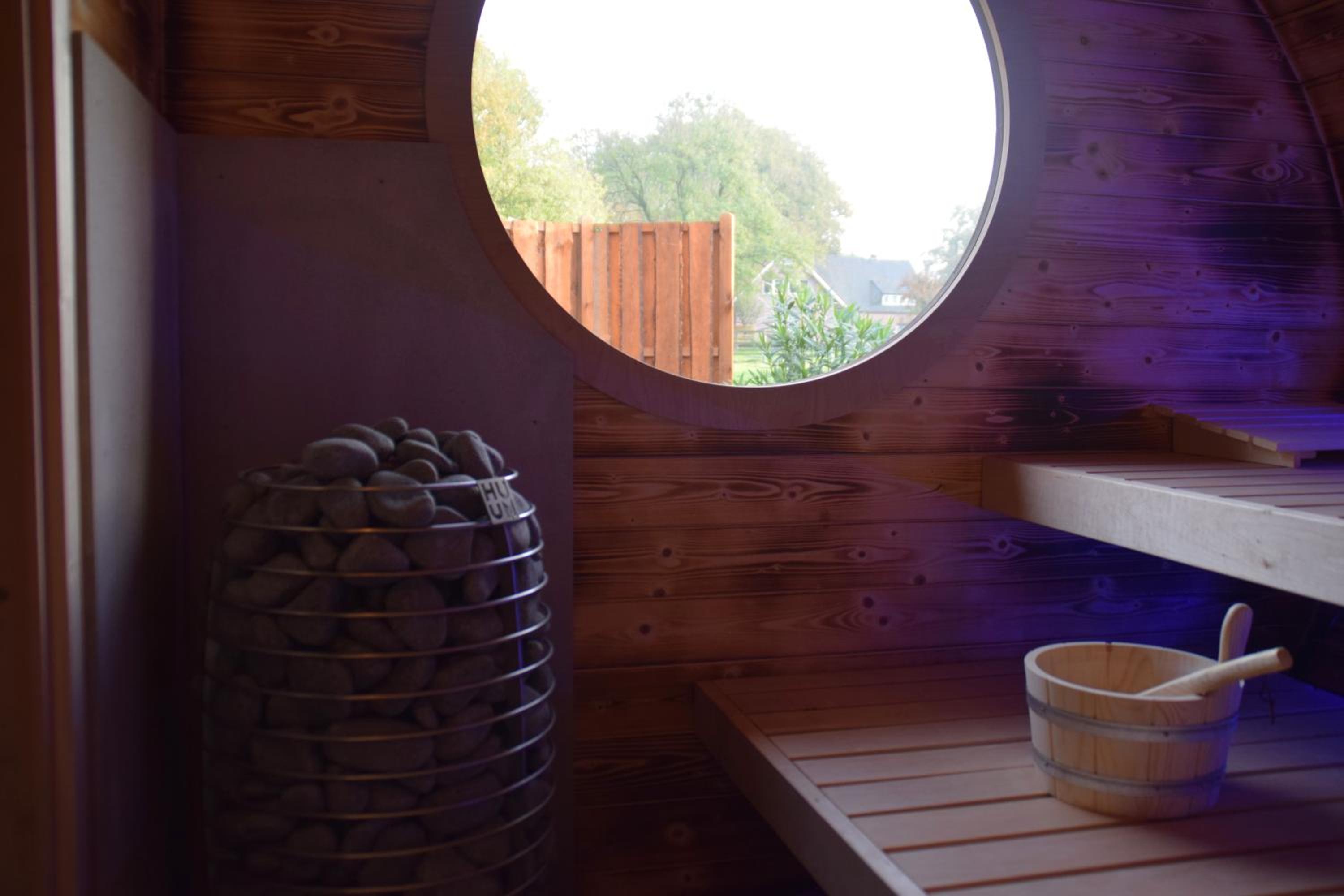 Deluxe Double Room with Shower - Photo 9