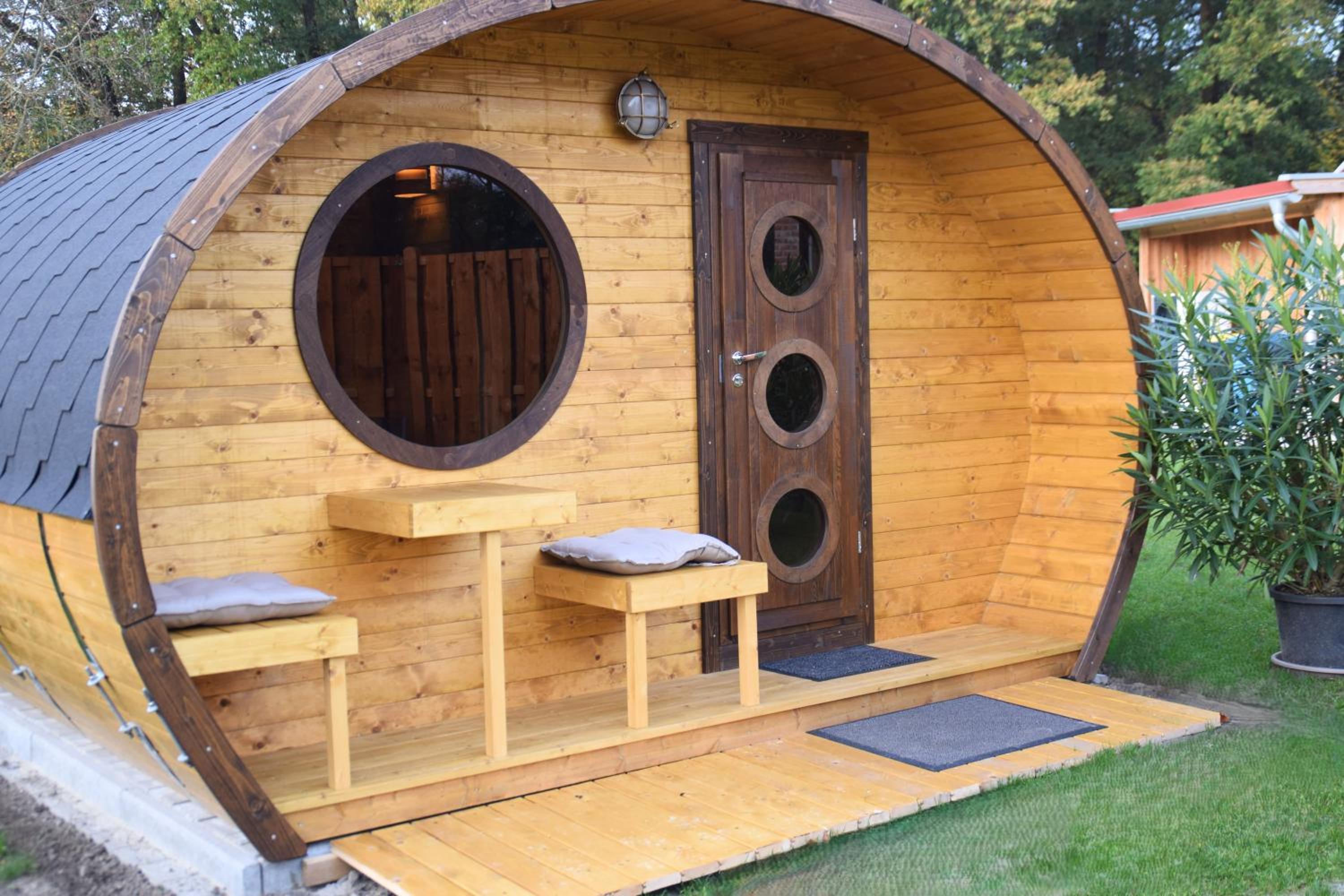 Deluxe Double Room with Shower - Photo 10