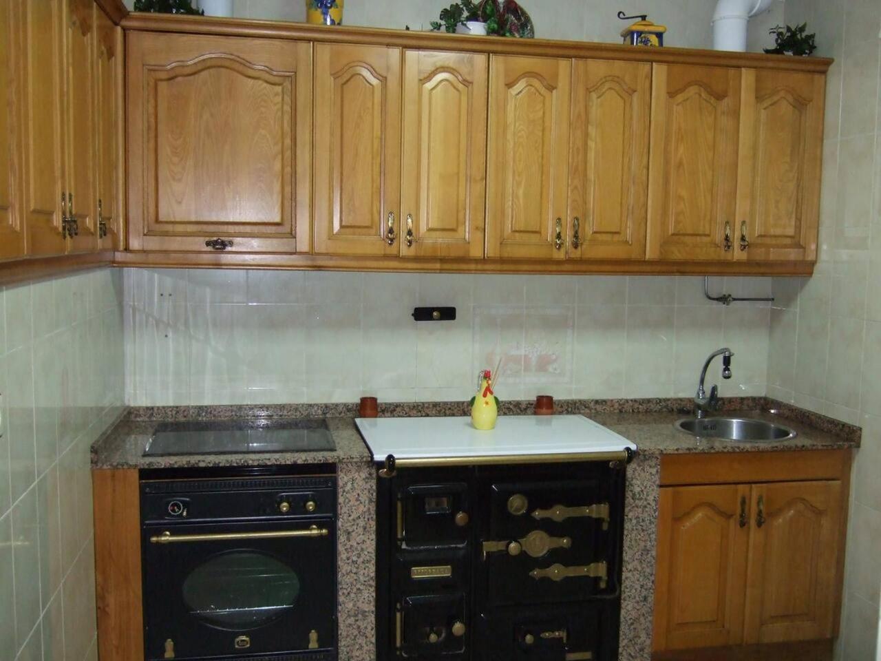 Three-Bedroom House photo 3