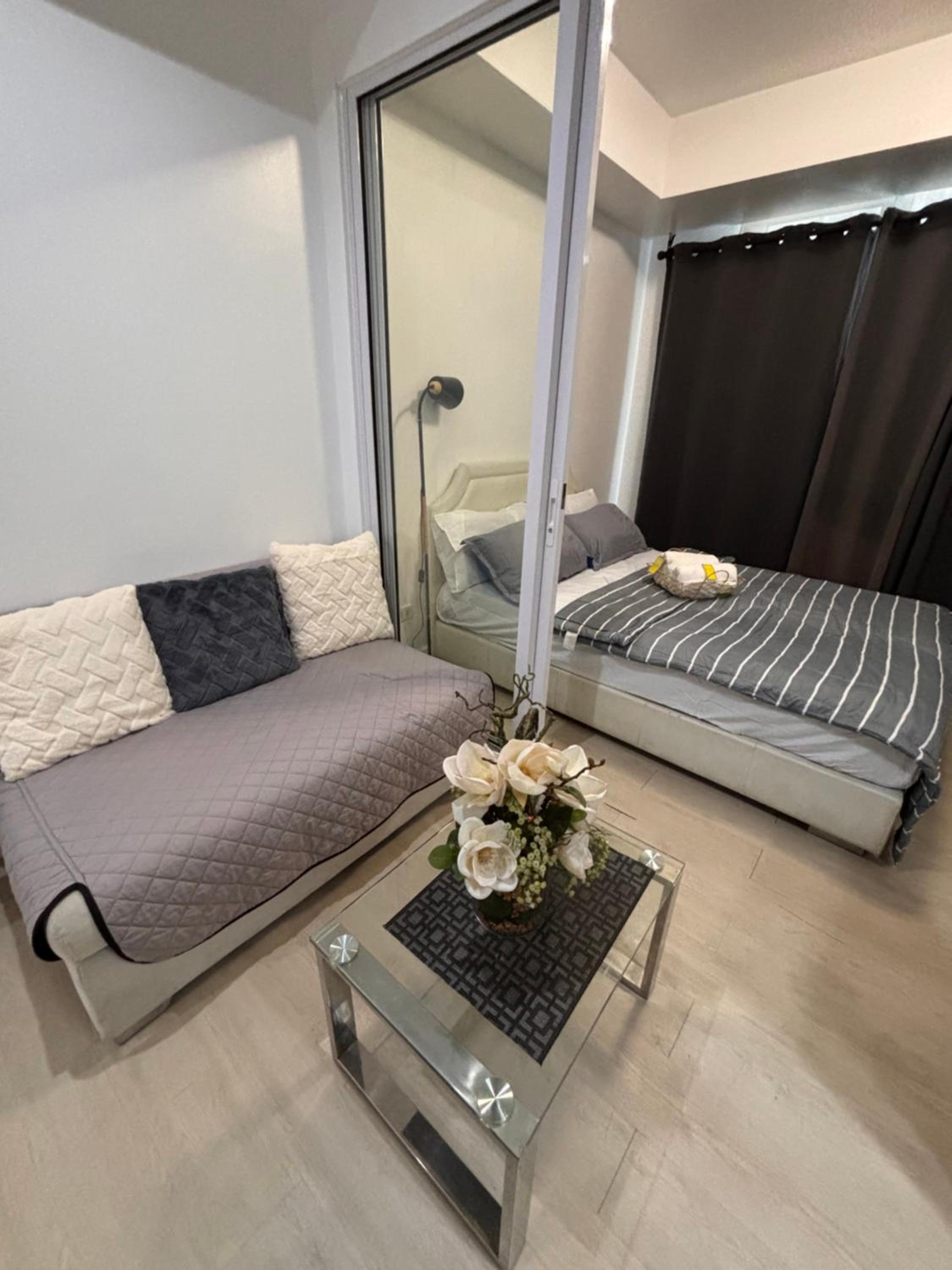 Studio With Balcony