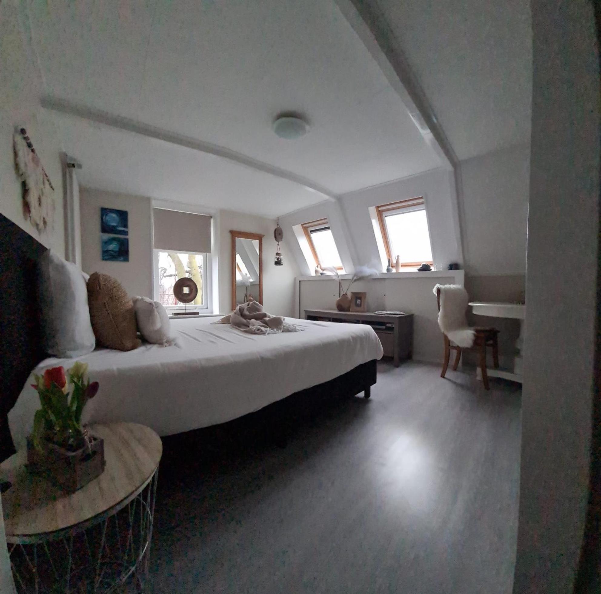 Deluxe Double Room with Bath