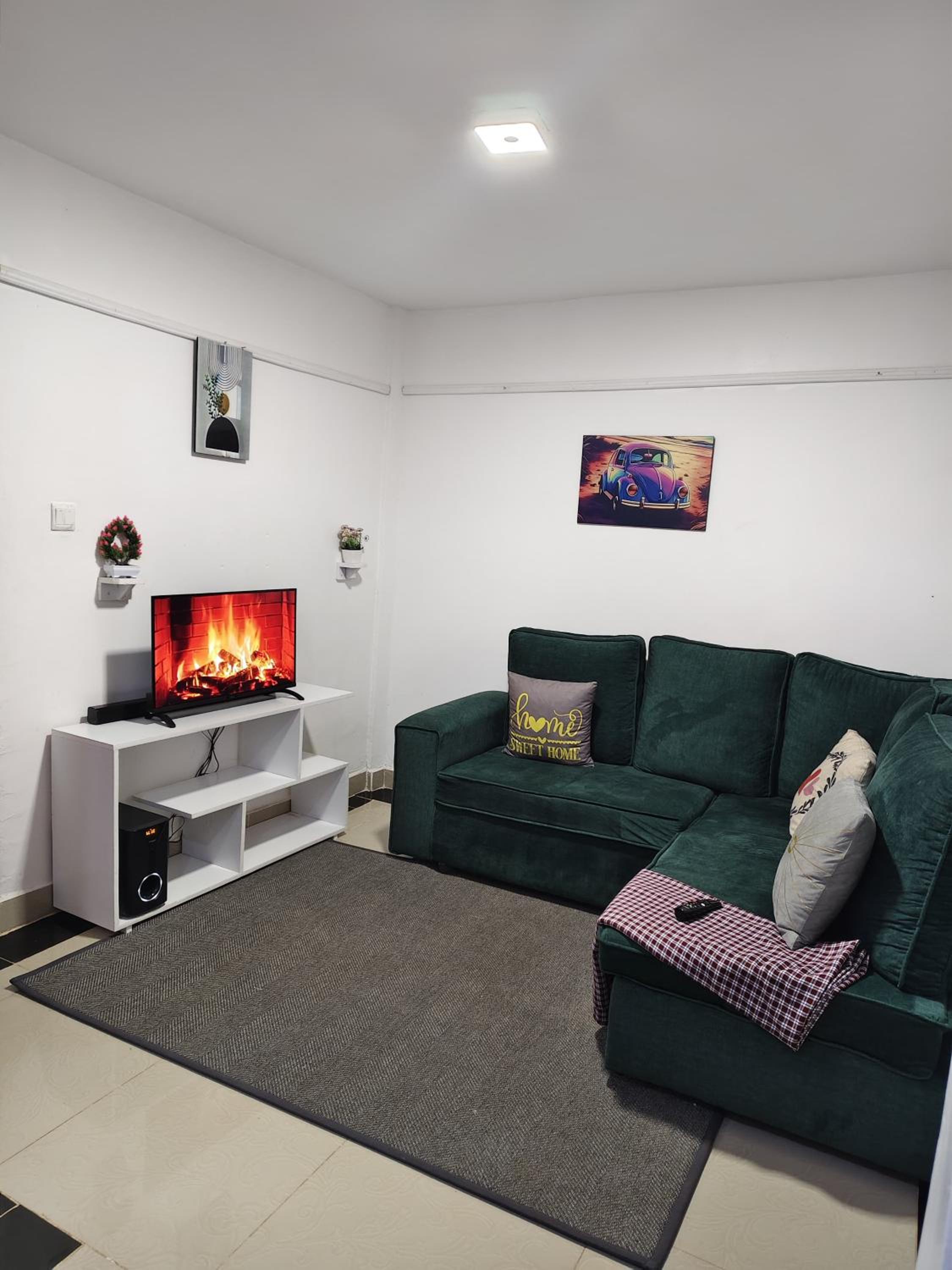 One-Bedroom Apartment photo 1