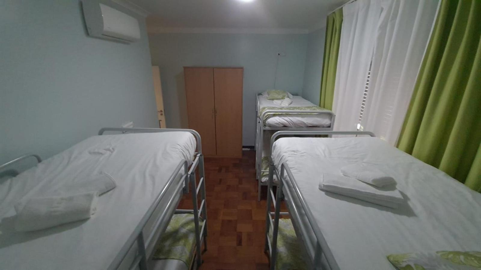 Single Bed in 6-Bed Dormitory Room photo 3