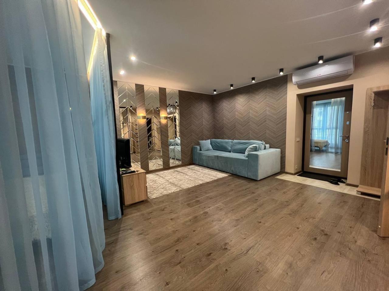 One-Bedroom House photo 1