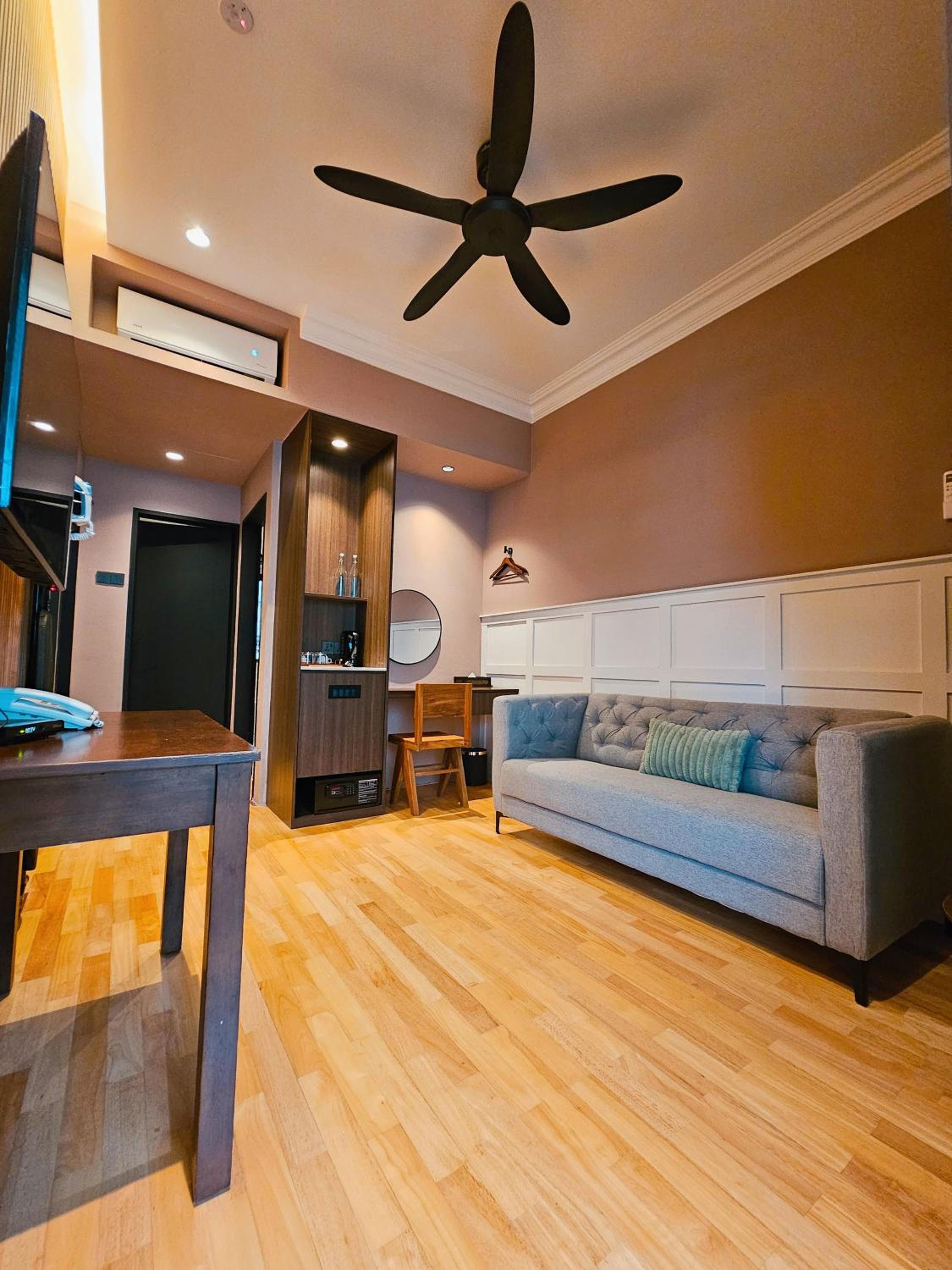 Two-Bedroom Suite - Photo 14