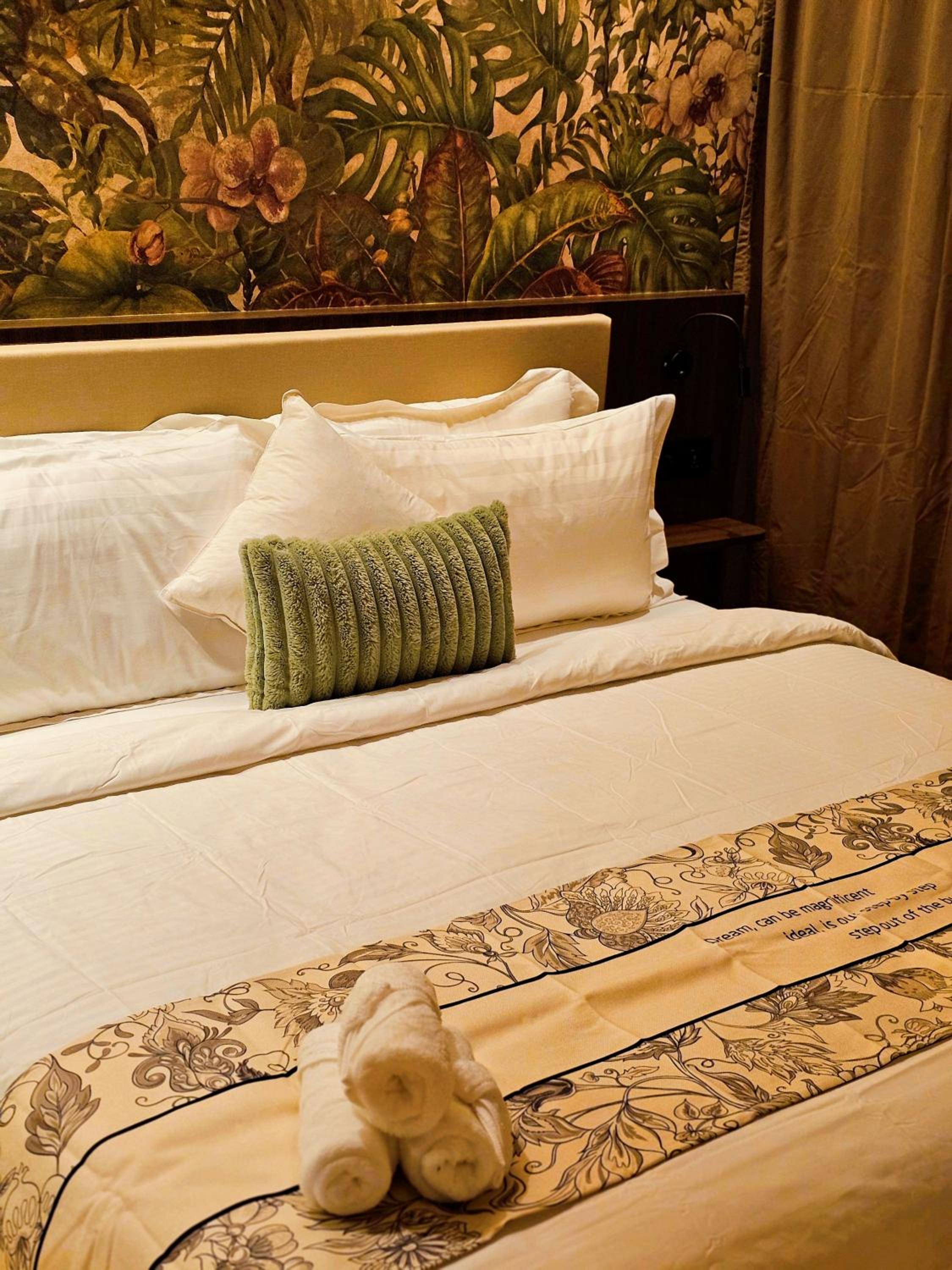 Two-Bedroom Suite - Photo 3