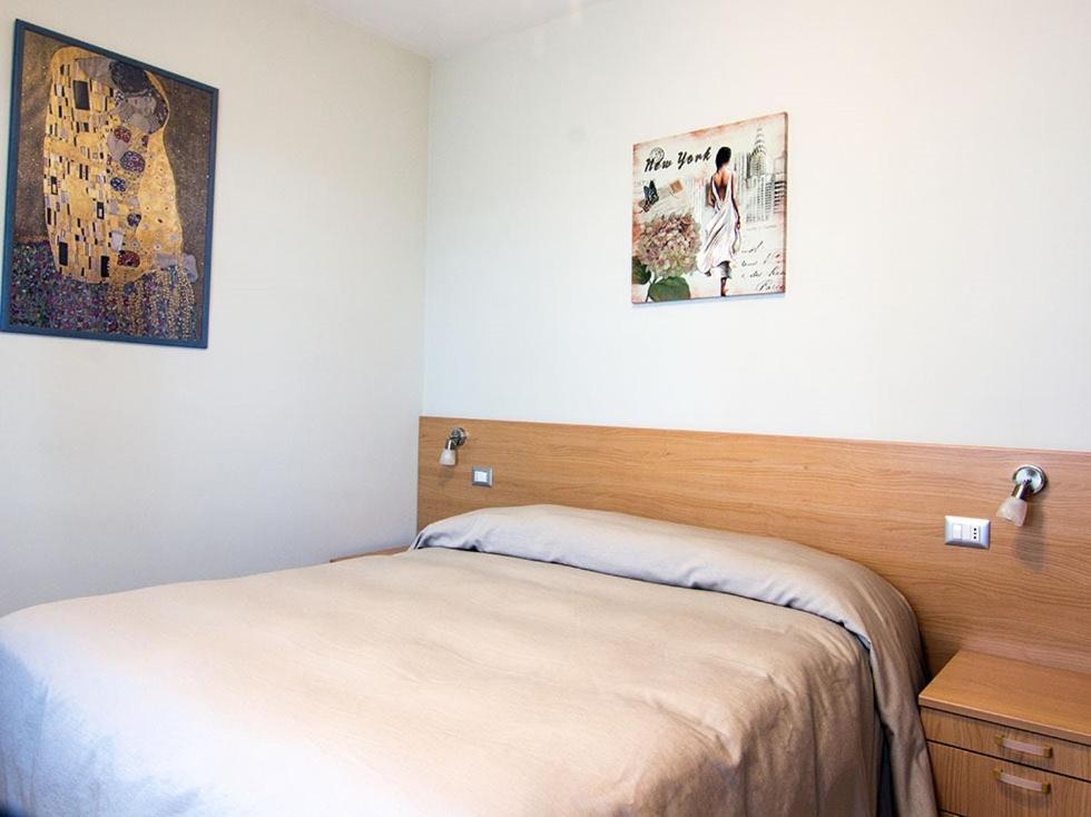 Double or Twin Room with Garden View - Photo 6
