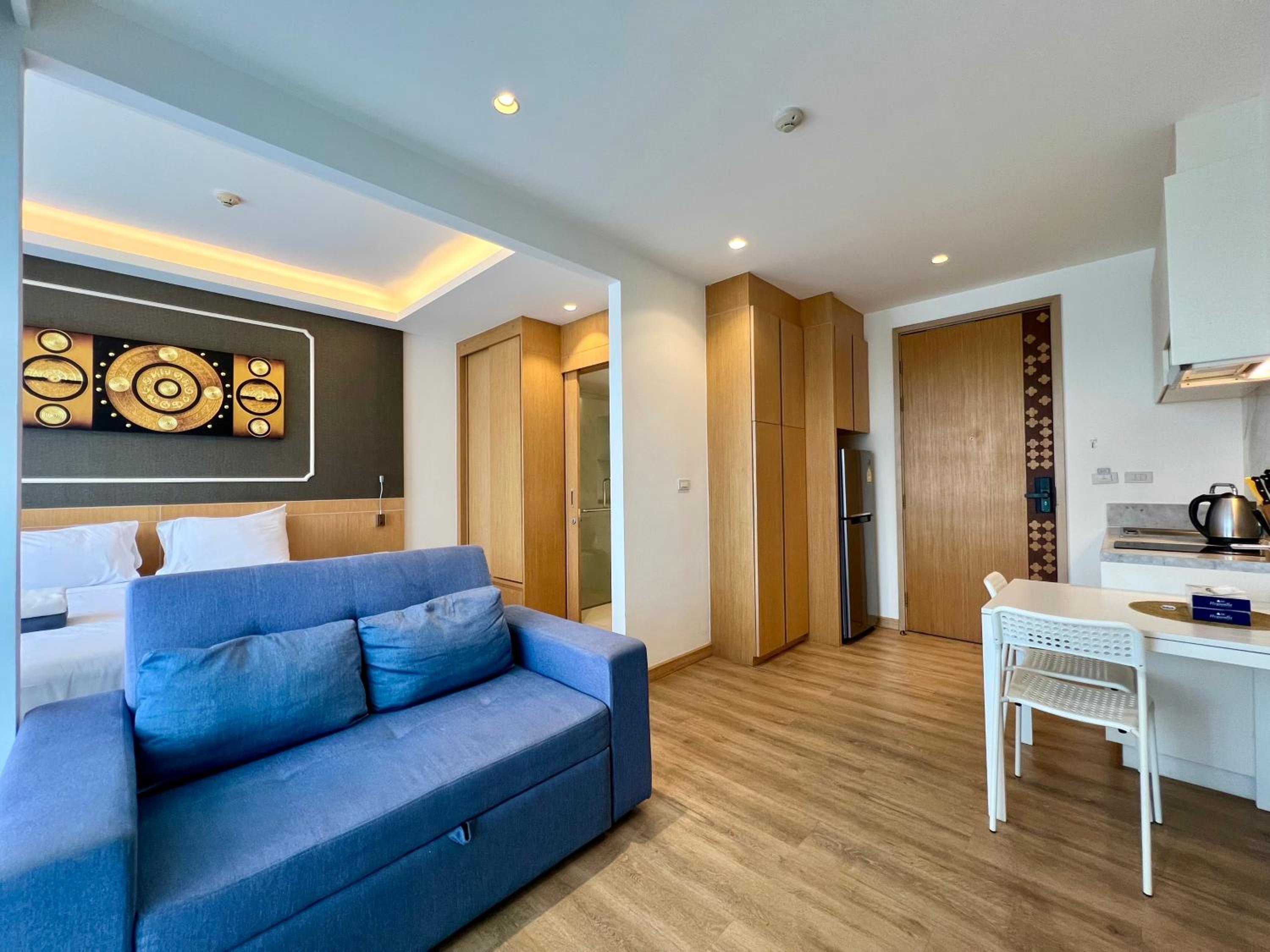 One-Bedroom Apartment - Photo 17