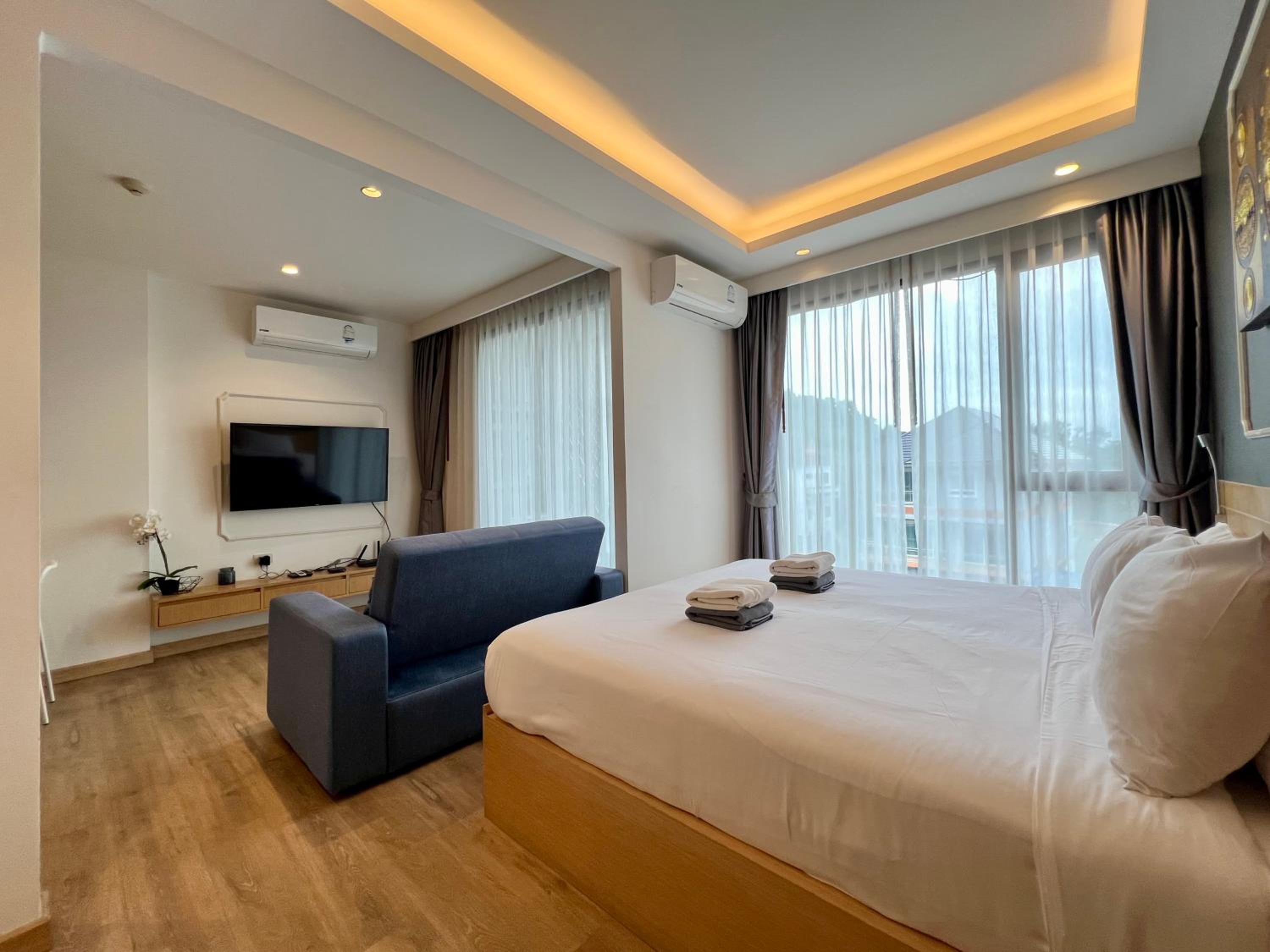 One-Bedroom Apartment - Photo 16