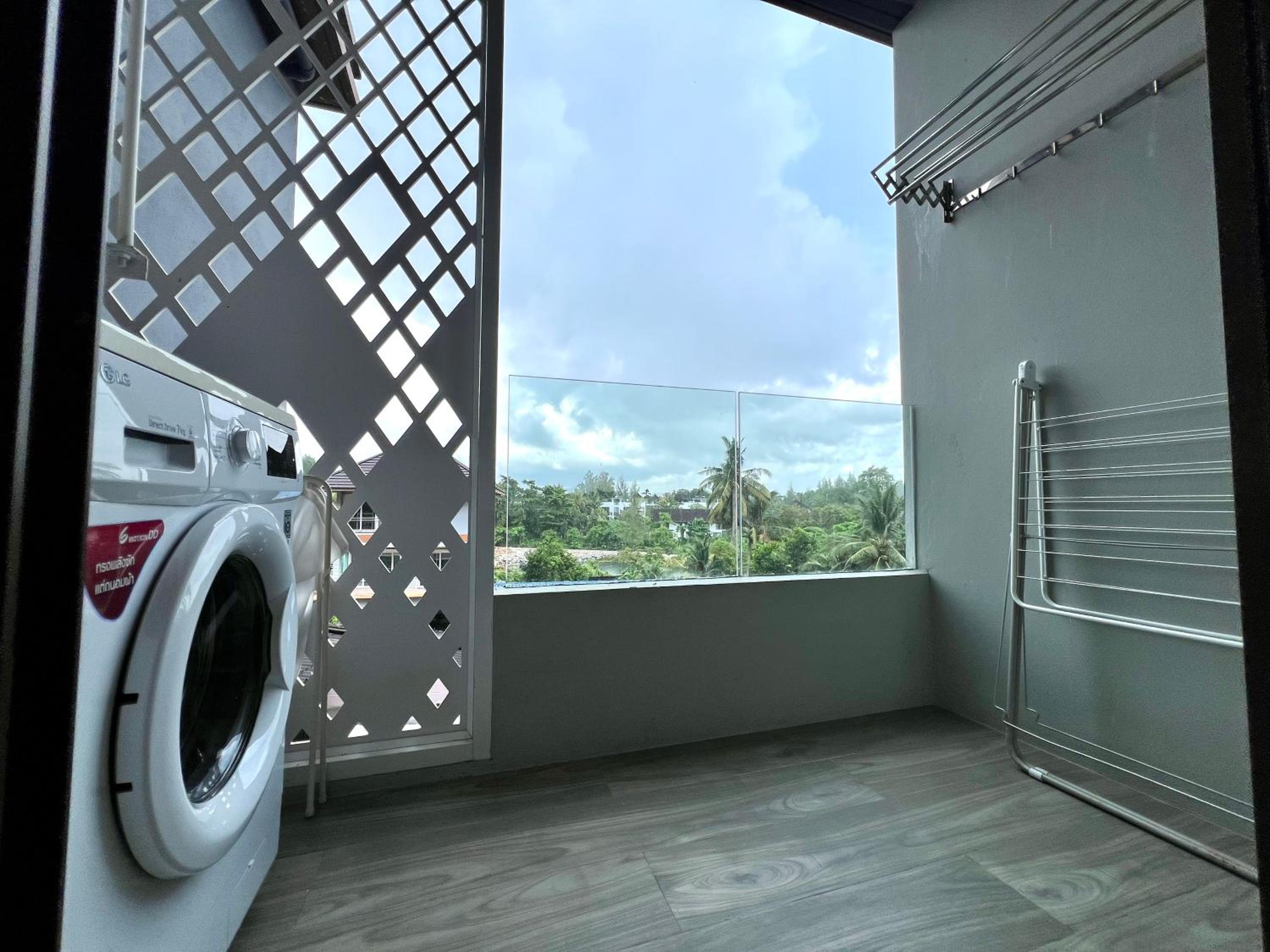 One-Bedroom Apartment - Photo 9