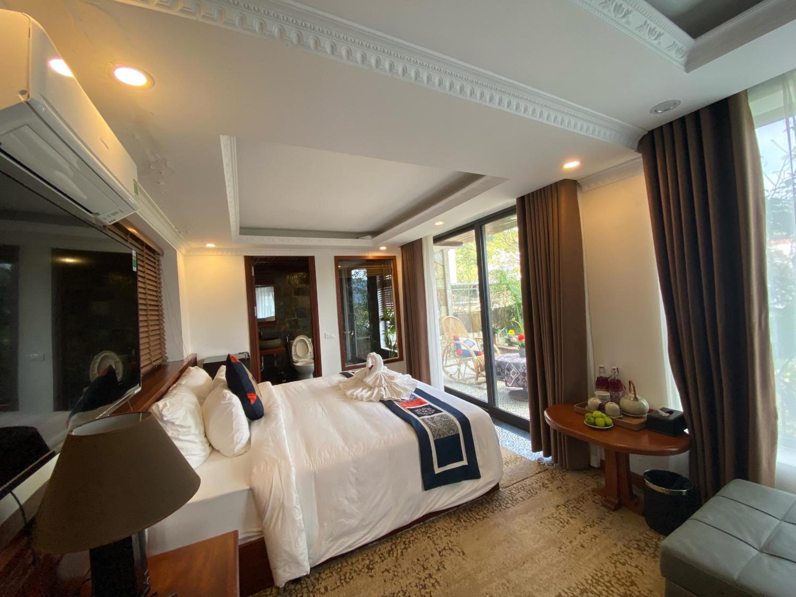 Two-Bedroom Villa - Photo 6