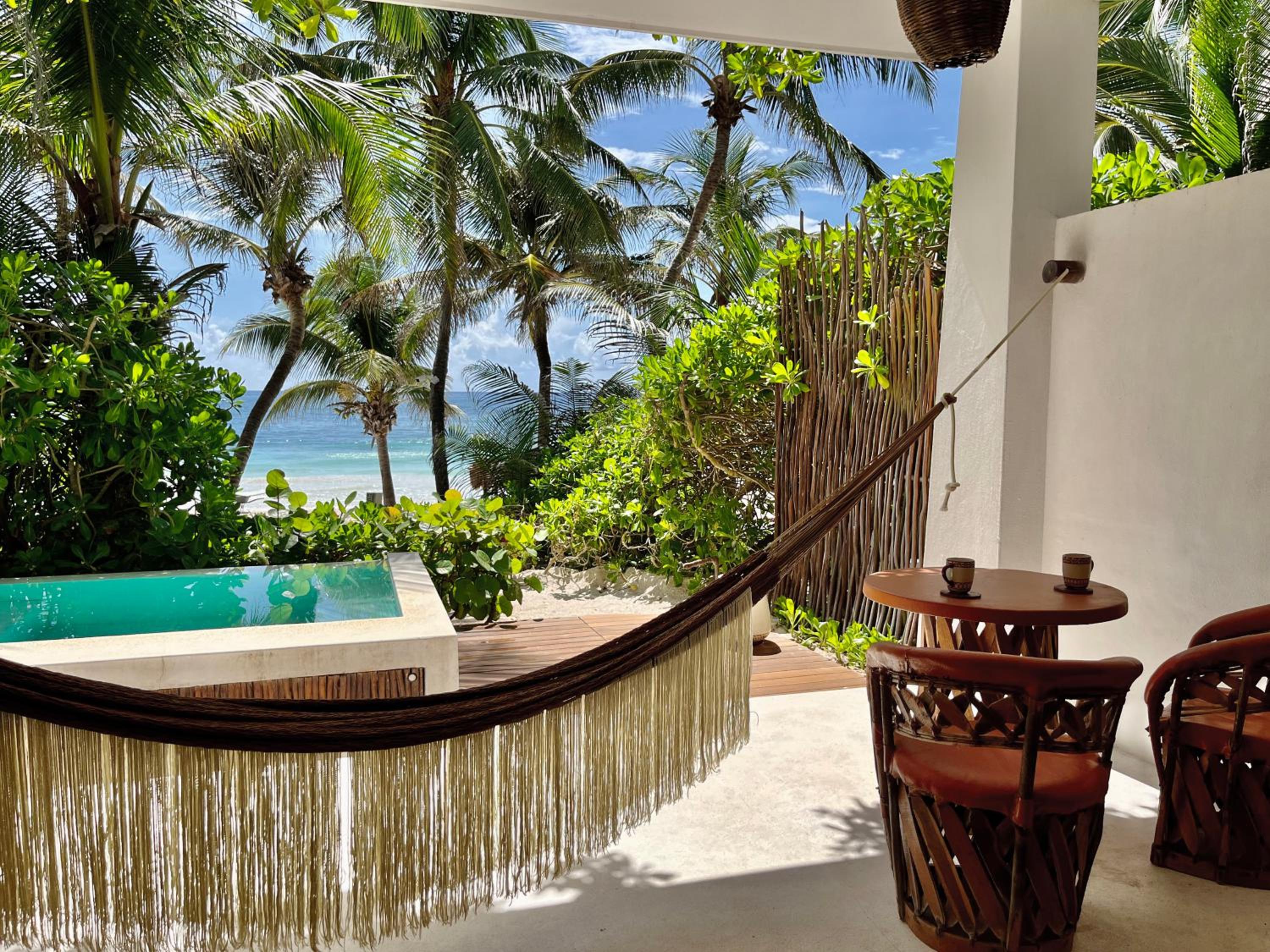 Deluxe Beachfront Room