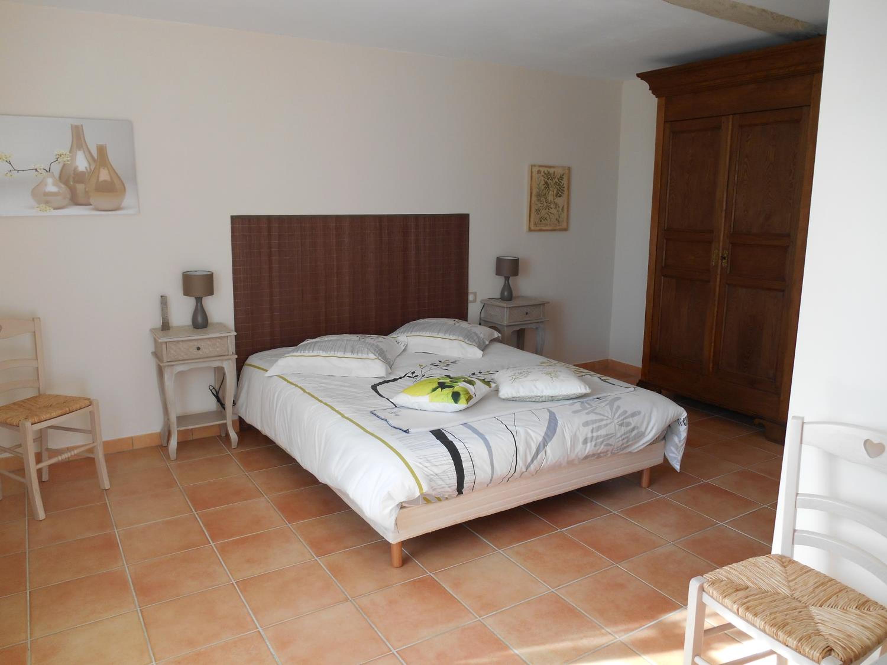 Double Room with Private Bathroom photo 2