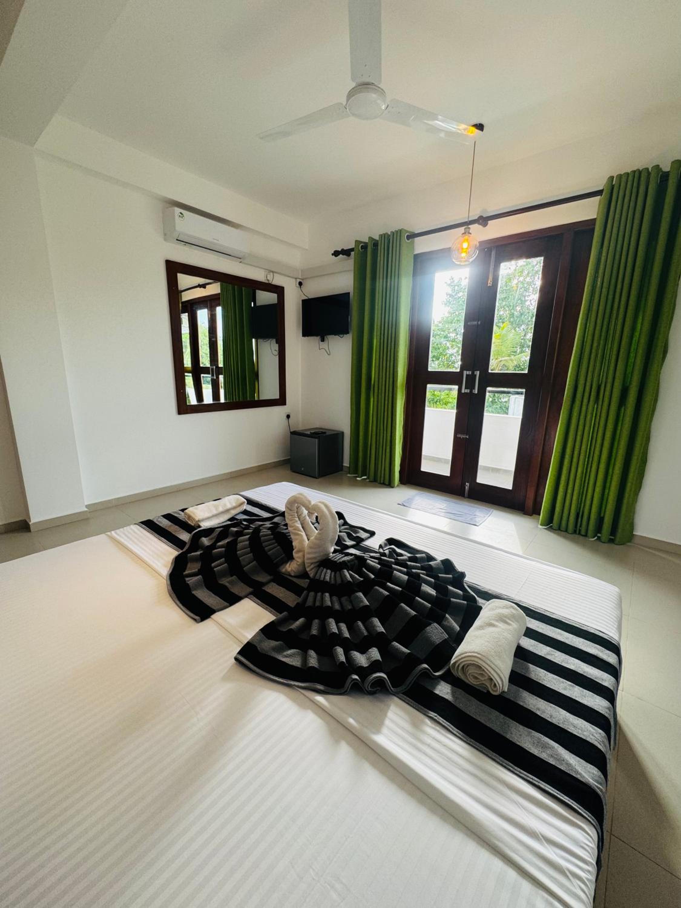 Superior King Room photo 2