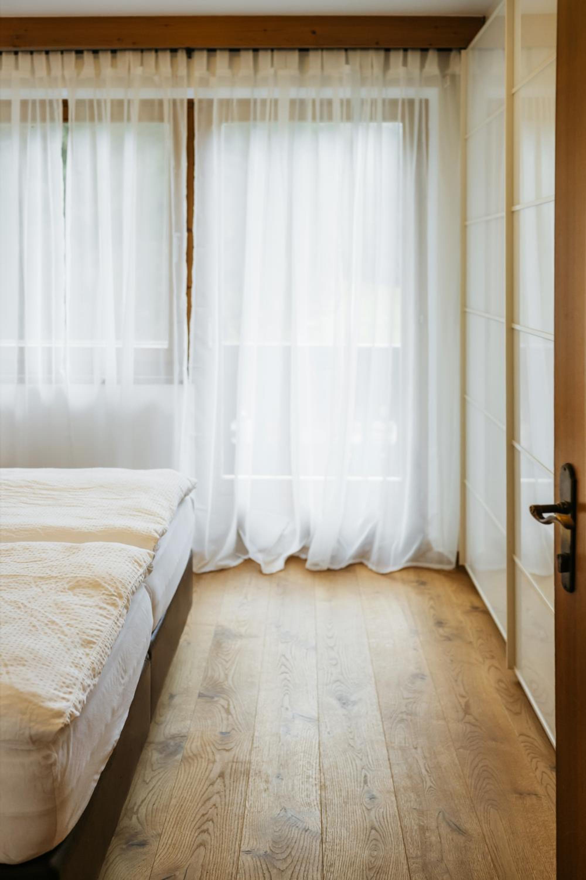 Three-Bedroom Apartment with Mountain View photo 1