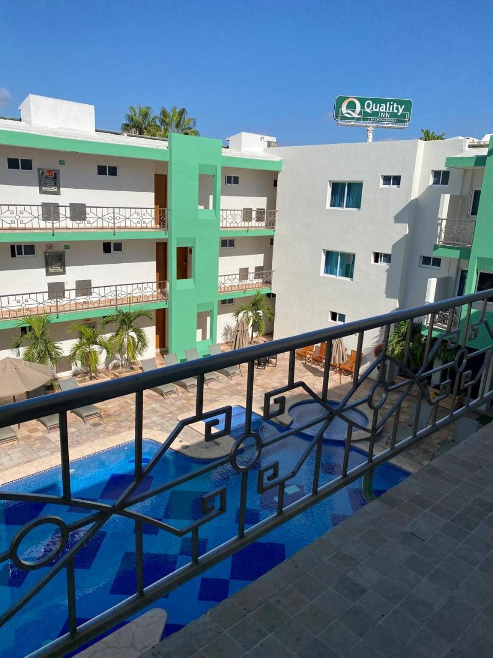 Two Double Beds - With Balcony - Photo 4