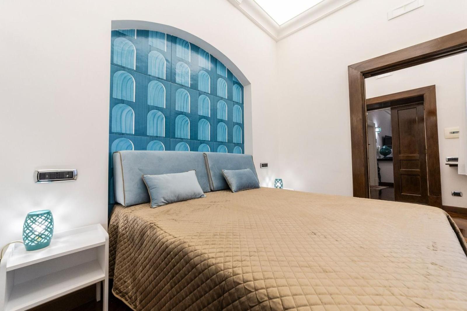 Deluxe Room (2 Adults + 1 Child)