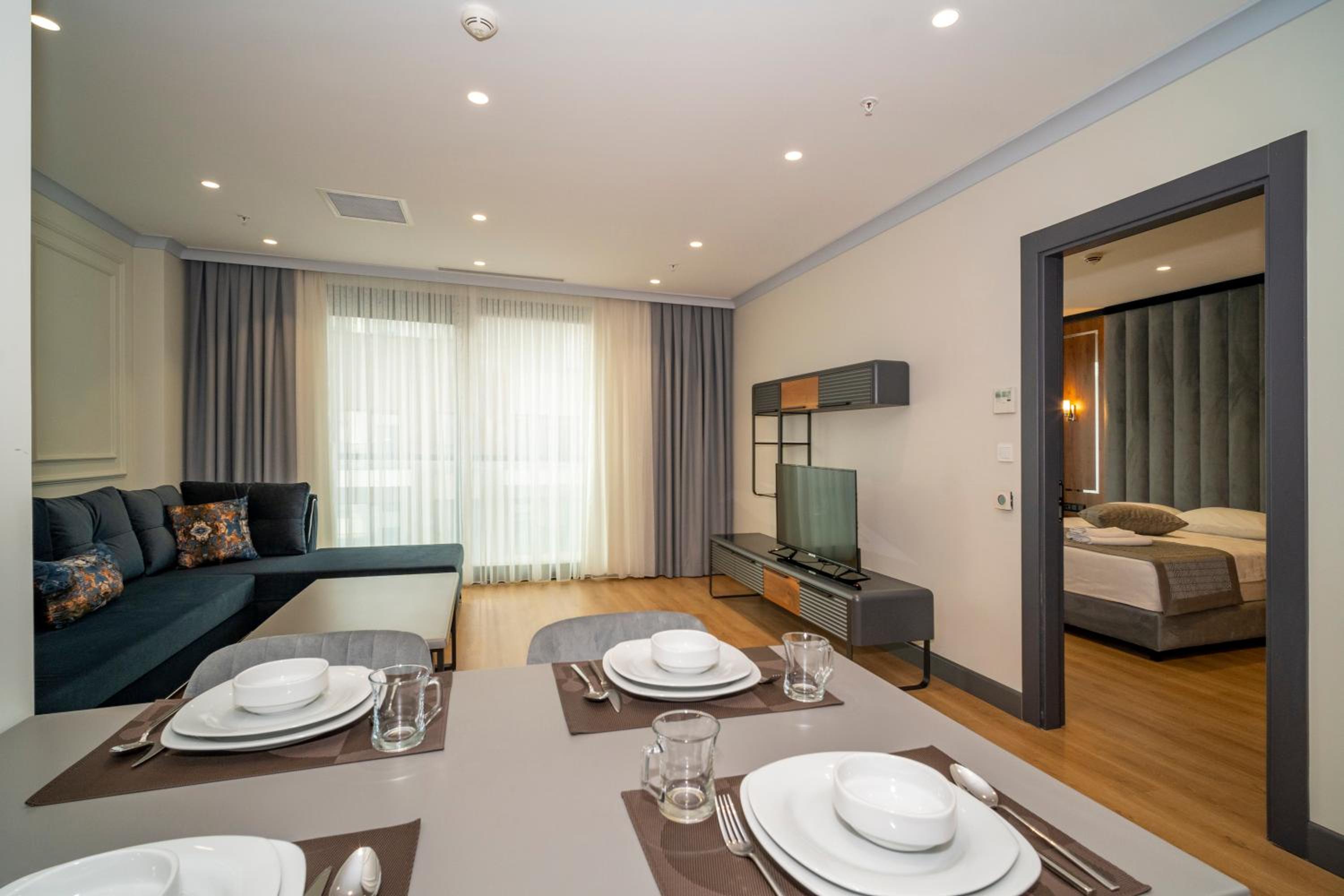Apartment with City View