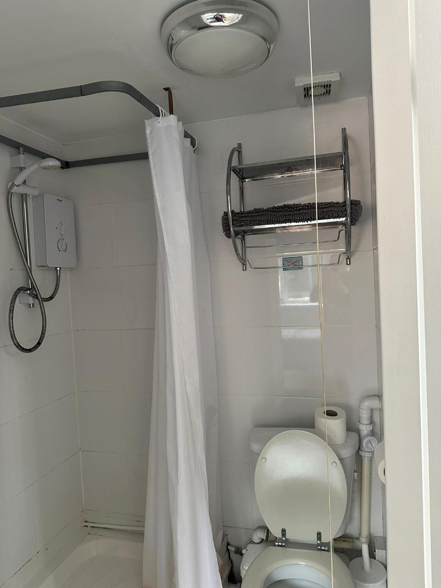 Single Room with Shower photo 2