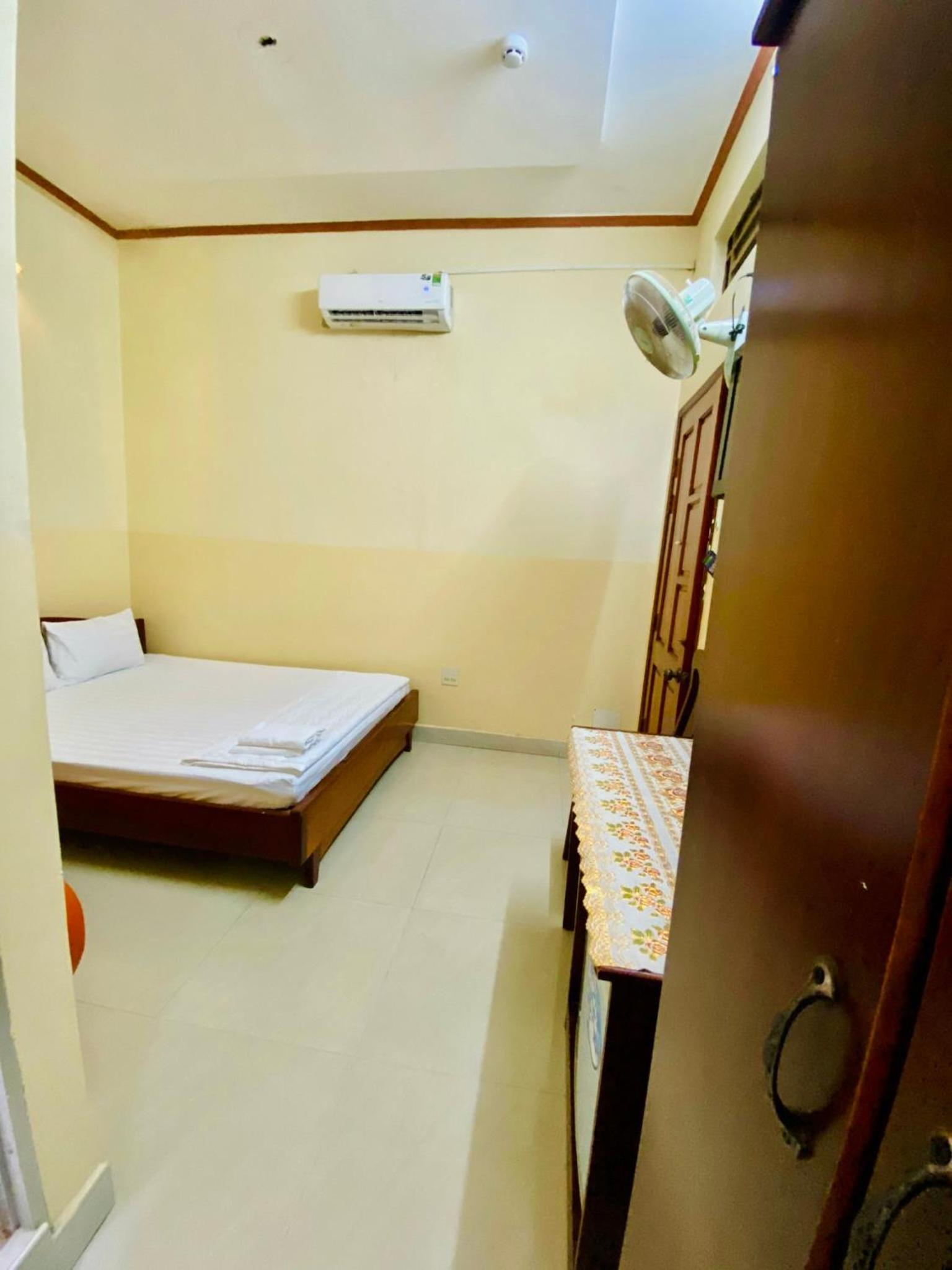 Double Room - Photo 7