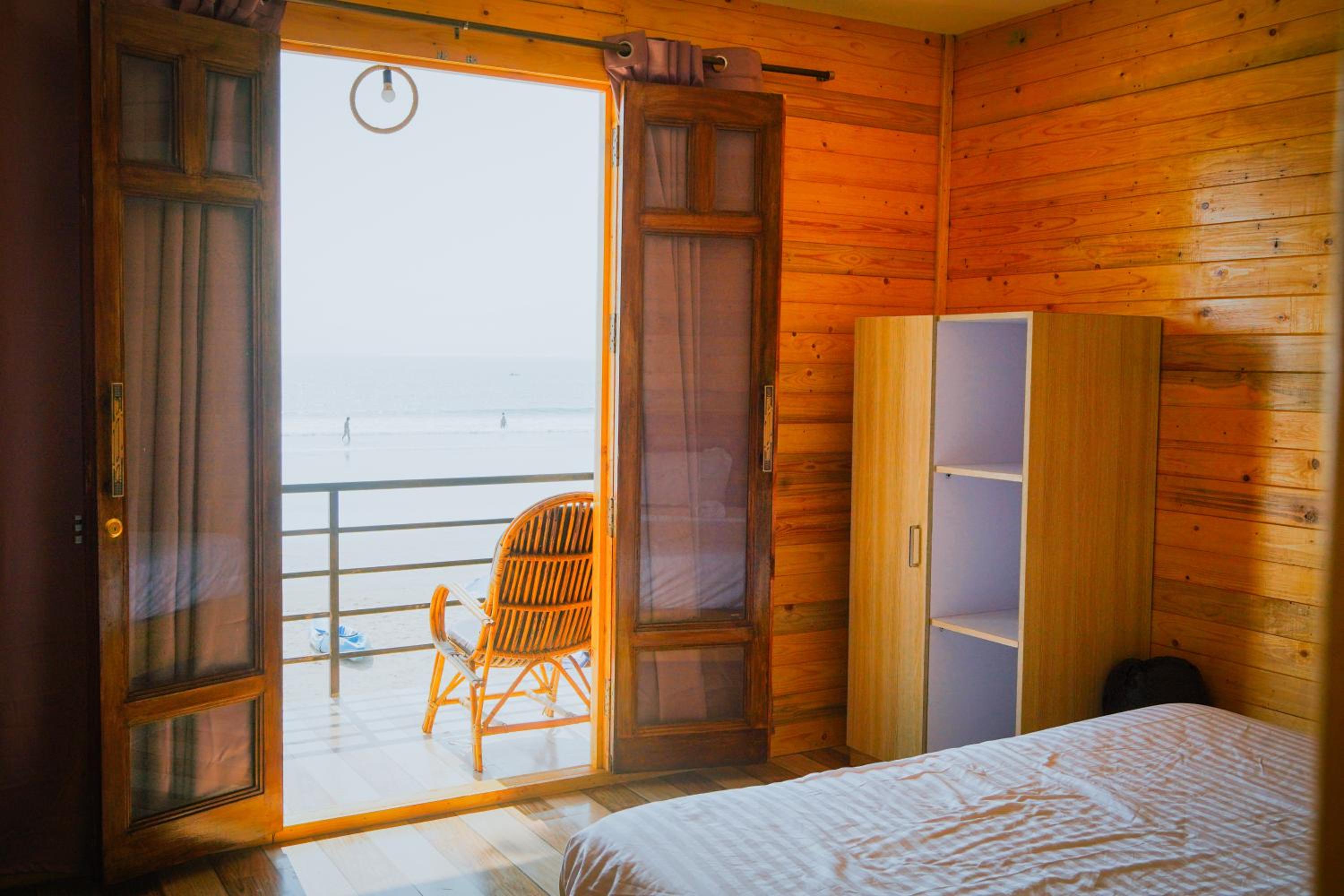 Deluxe Double Room with Balcony and Sea View photo 2