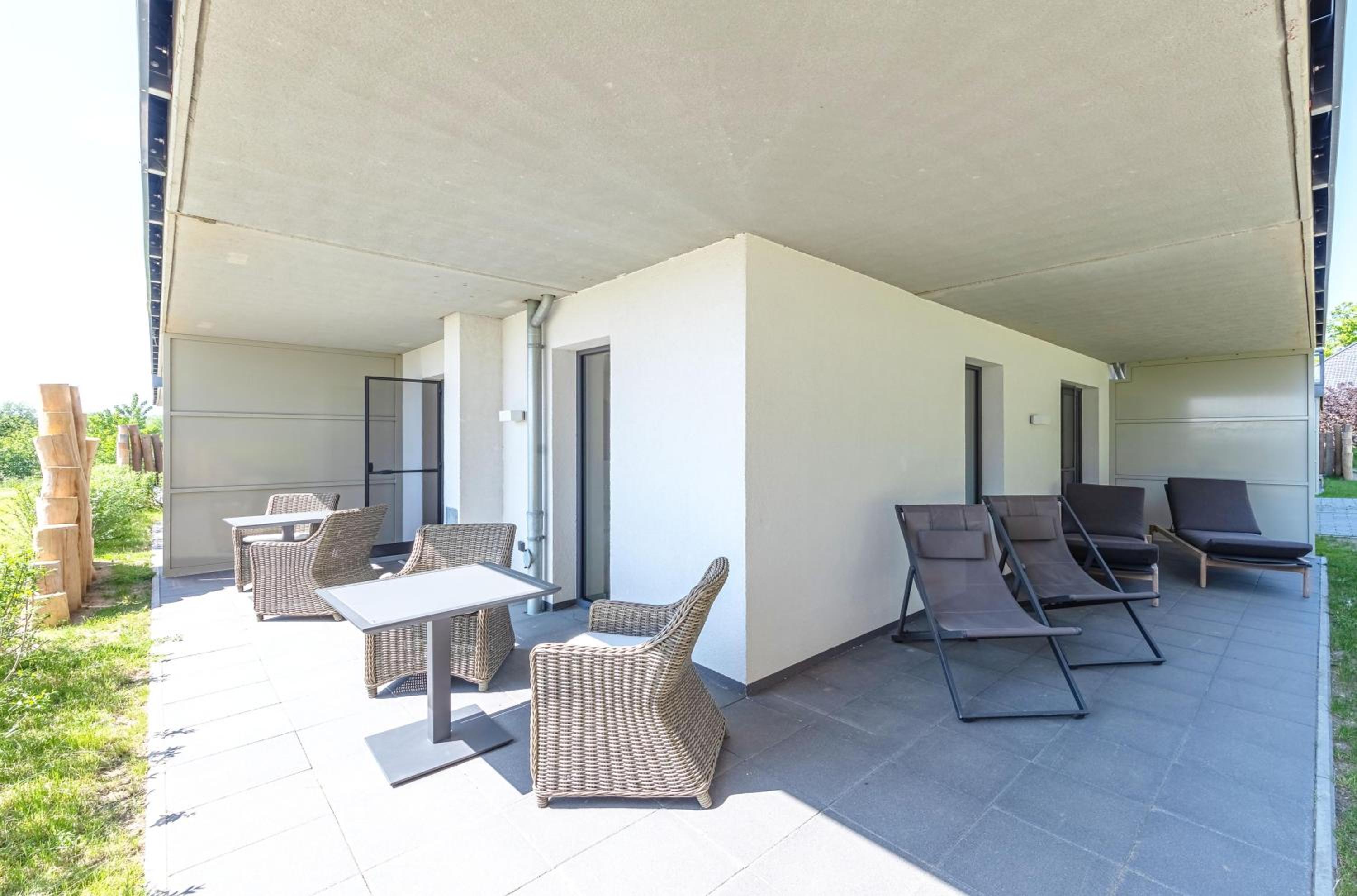Apartment with Terrace photo 3