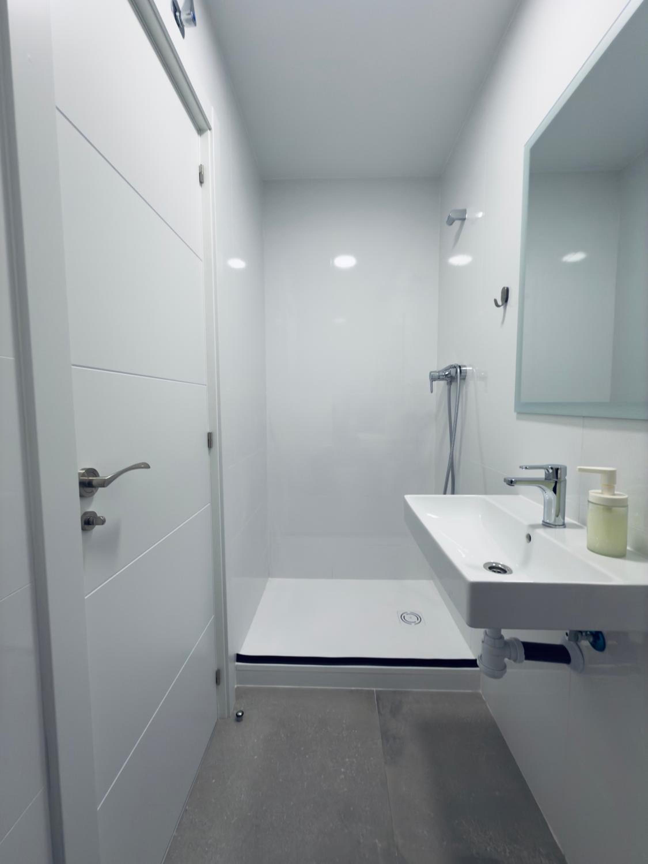 Double Room with Private Bathroom photo 2